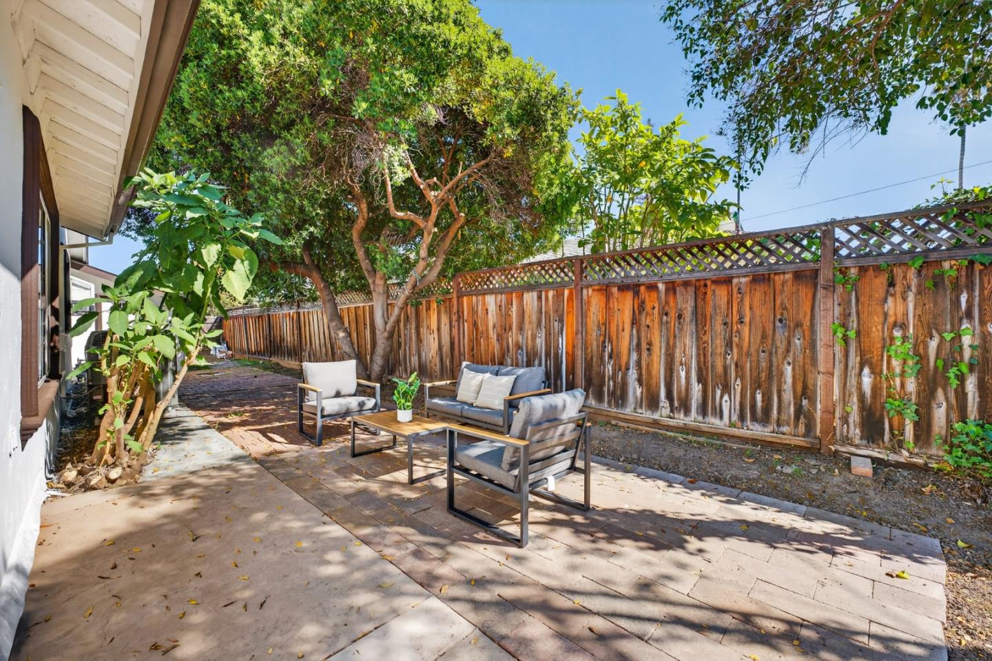 Detail Gallery Image 20 of 24 For 3230 Verdant Way, San Jose,  CA 95117 - 3 Beds | 2 Baths