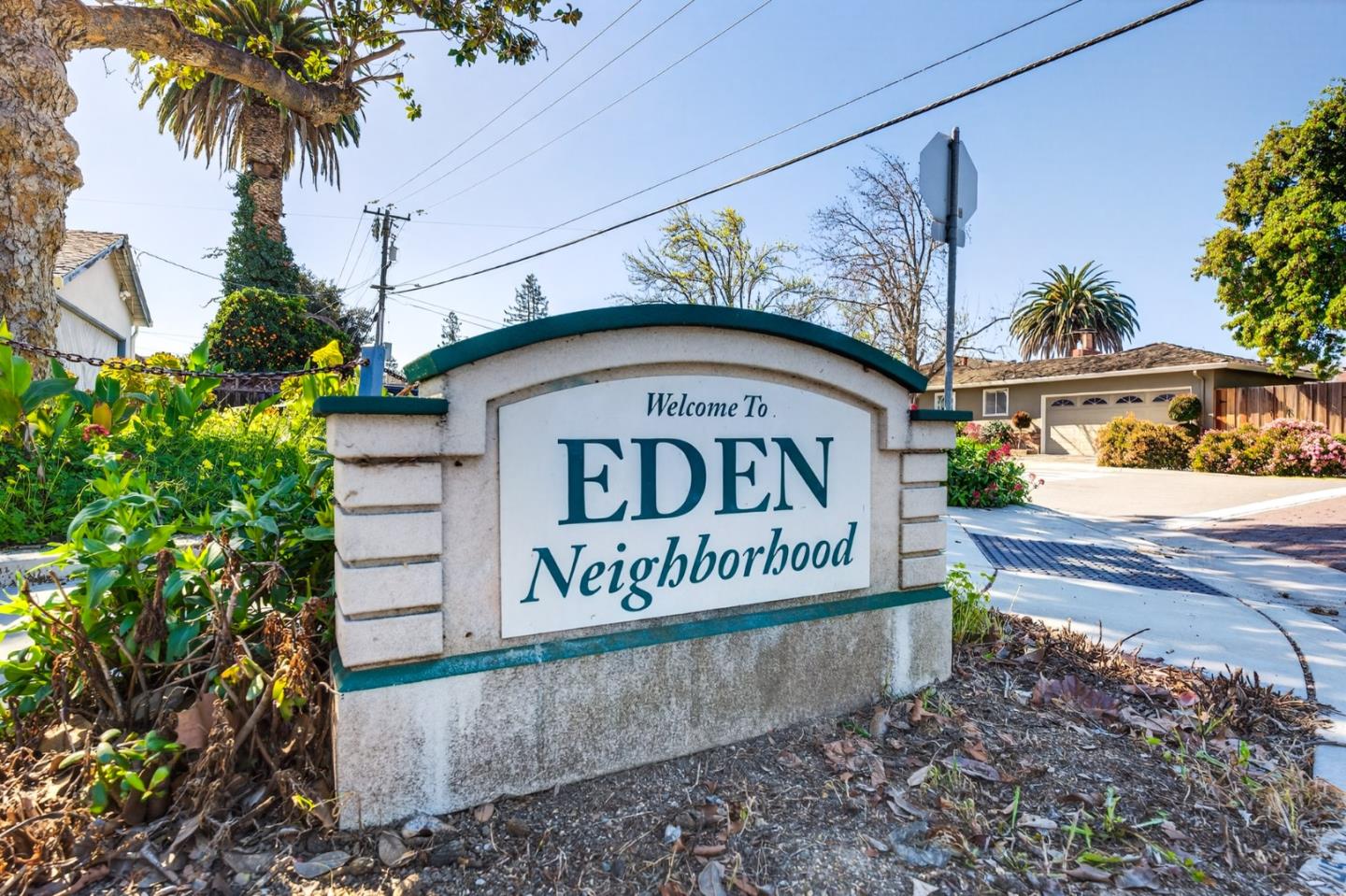 Detail Gallery Image 3 of 24 For 3230 Verdant Way, San Jose,  CA 95117 - 3 Beds | 2 Baths