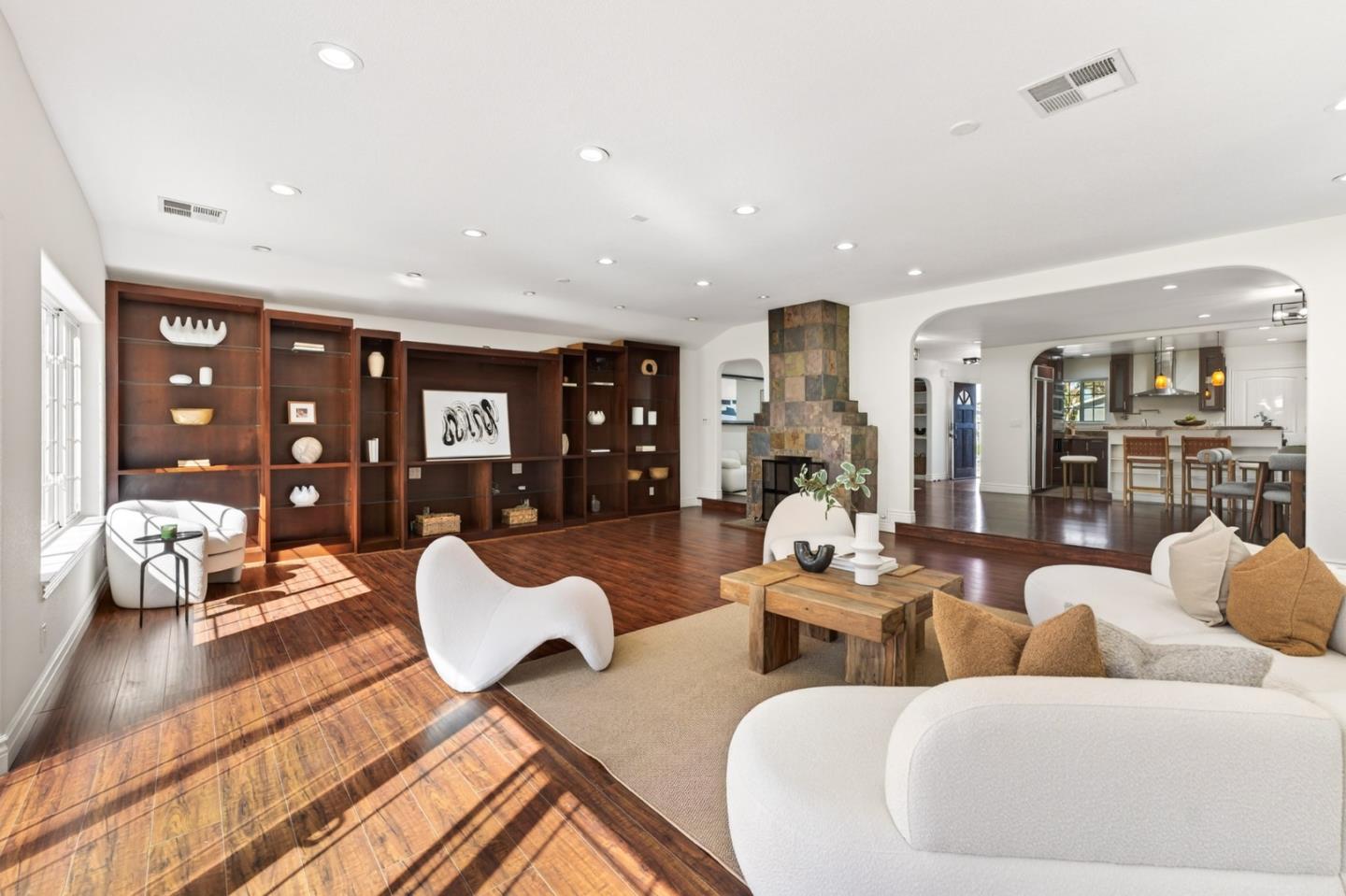 Detail Gallery Image 7 of 24 For 3230 Verdant Way, San Jose,  CA 95117 - 3 Beds | 2 Baths