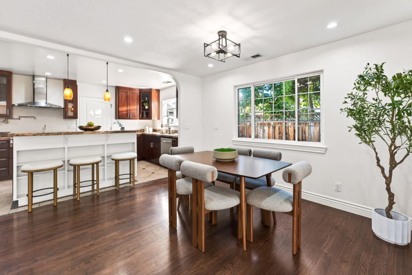 Detail Gallery Image 9 of 24 For 3230 Verdant Way, San Jose,  CA 95117 - 3 Beds | 2 Baths