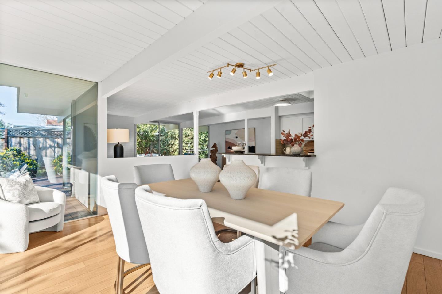 Detail Gallery Image 23 of 65 For 2505 Greer Rd, Palo Alto,  CA 94303 - 3 Beds | 2 Baths