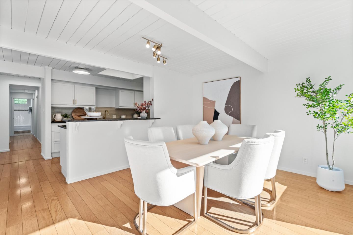 Detail Gallery Image 24 of 65 For 2505 Greer Rd, Palo Alto,  CA 94303 - 3 Beds | 2 Baths