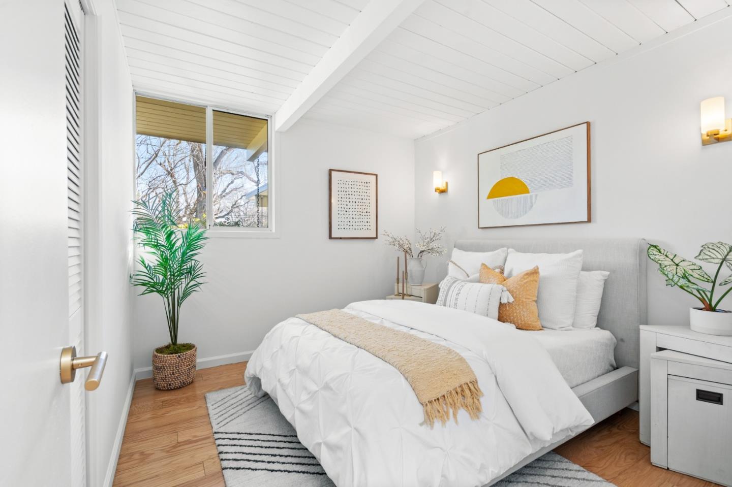 Detail Gallery Image 32 of 65 For 2505 Greer Rd, Palo Alto,  CA 94303 - 3 Beds | 2 Baths