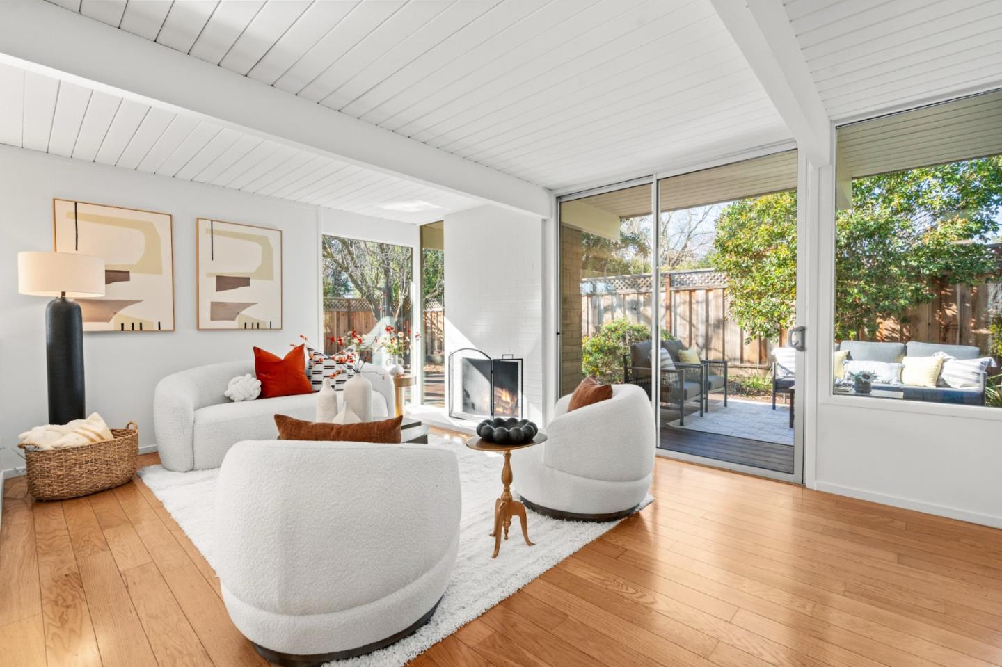 Detail Gallery Image 5 of 65 For 2505 Greer Rd, Palo Alto,  CA 94303 - 3 Beds | 2 Baths