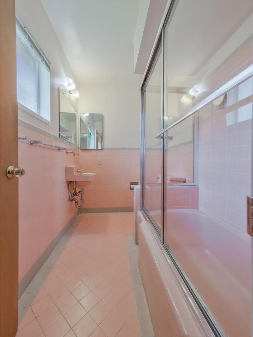 Detail Gallery Image 11 of 11 For 21 El Cerrito Ave, San Mateo,  CA 94402 - 2 Beds | 2/1 Baths