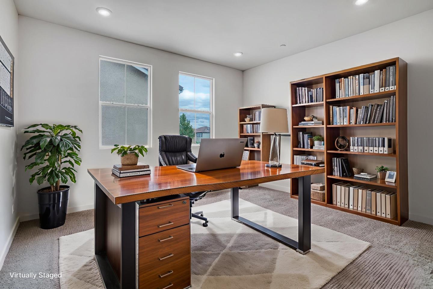 Detail Gallery Image 12 of 35 For 15954 Testarossa St, Lathrop,  CA 95330 - 4 Beds | 3 Baths