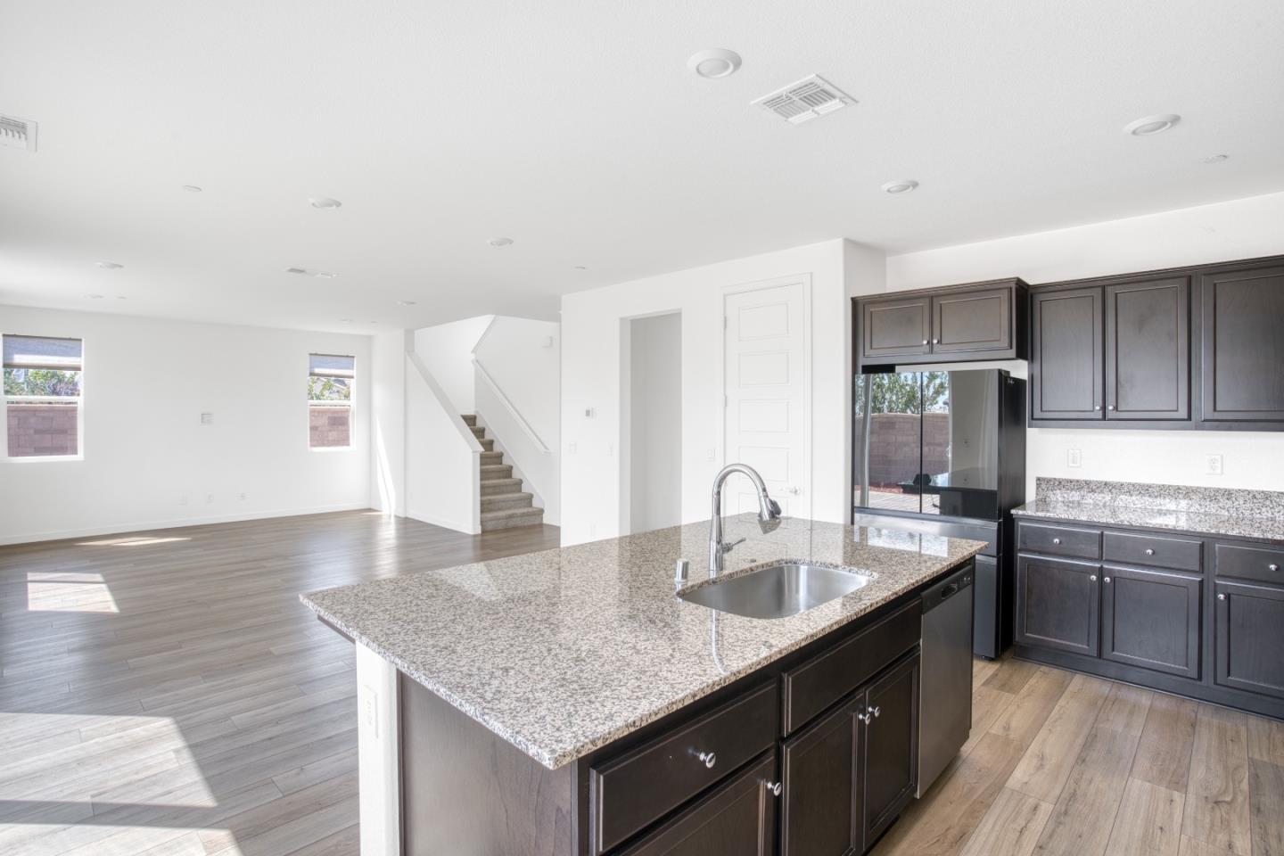 Detail Gallery Image 20 of 35 For 15954 Testarossa St, Lathrop,  CA 95330 - 4 Beds | 3 Baths