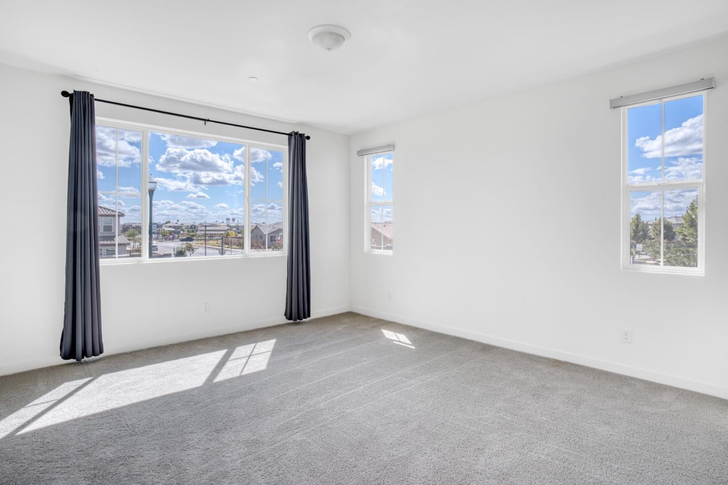 Detail Gallery Image 22 of 35 For 15954 Testarossa St, Lathrop,  CA 95330 - 4 Beds | 3 Baths