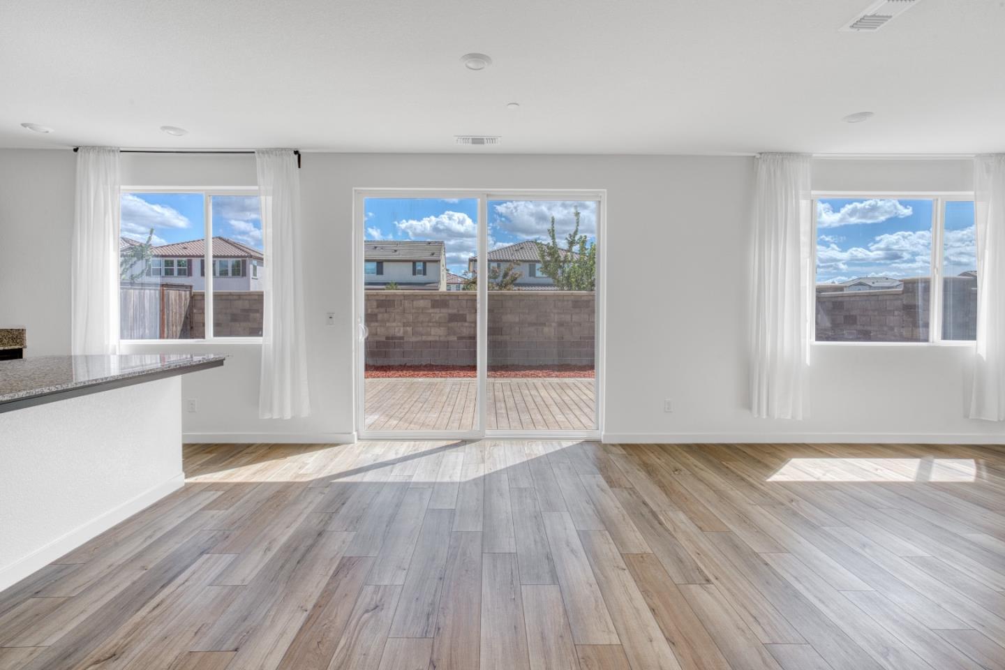 Detail Gallery Image 27 of 35 For 15954 Testarossa St, Lathrop,  CA 95330 - 4 Beds | 3 Baths