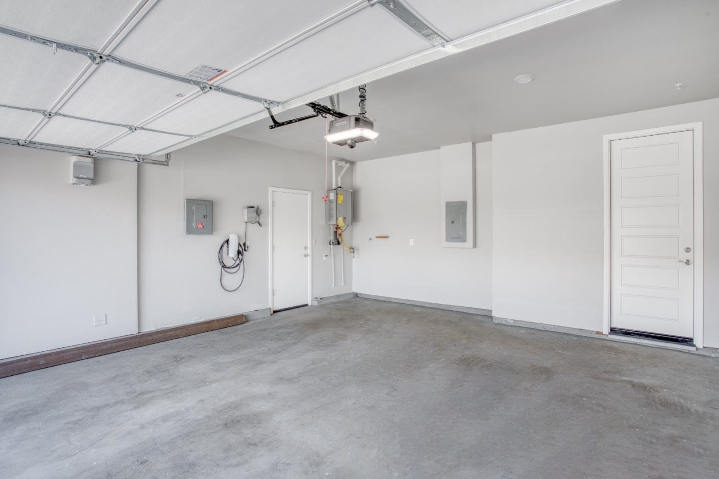 Detail Gallery Image 34 of 35 For 15954 Testarossa St, Lathrop,  CA 95330 - 4 Beds | 3 Baths