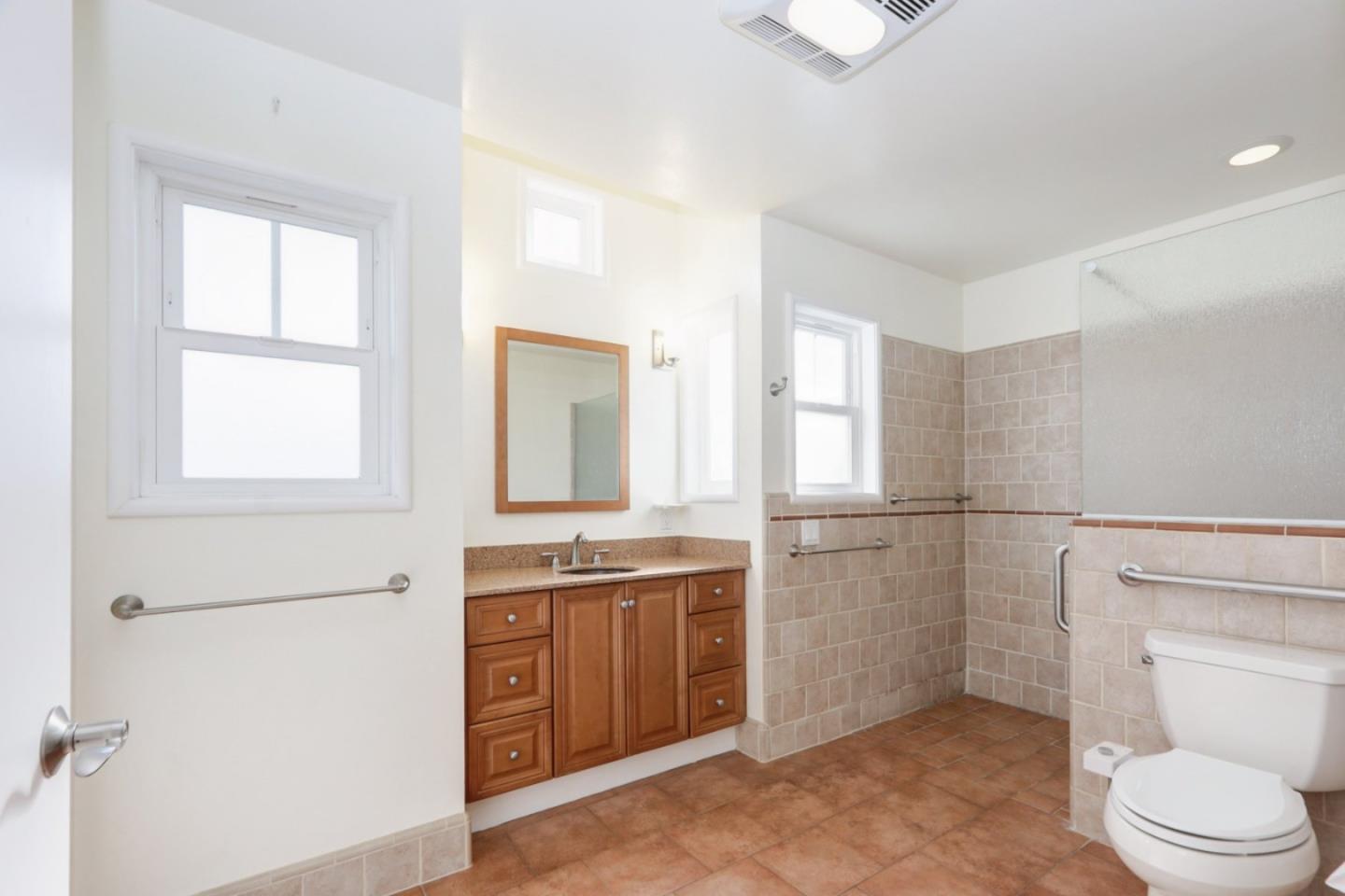 Detail Gallery Image 8 of 19 For 1367 Hermosa Ave, Pacifica,  CA 94044 - 3 Beds | 2 Baths