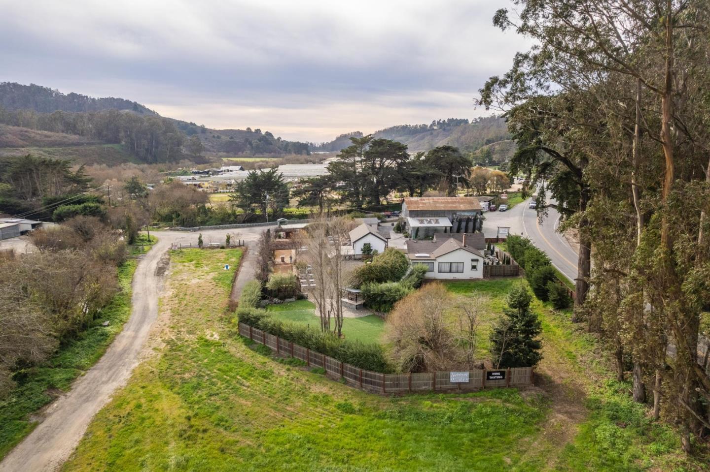 Detail Gallery Image 11 of 26 For 12341 San Mateo Rd, Half Moon Bay,  CA 94019 - – Beds | – Baths