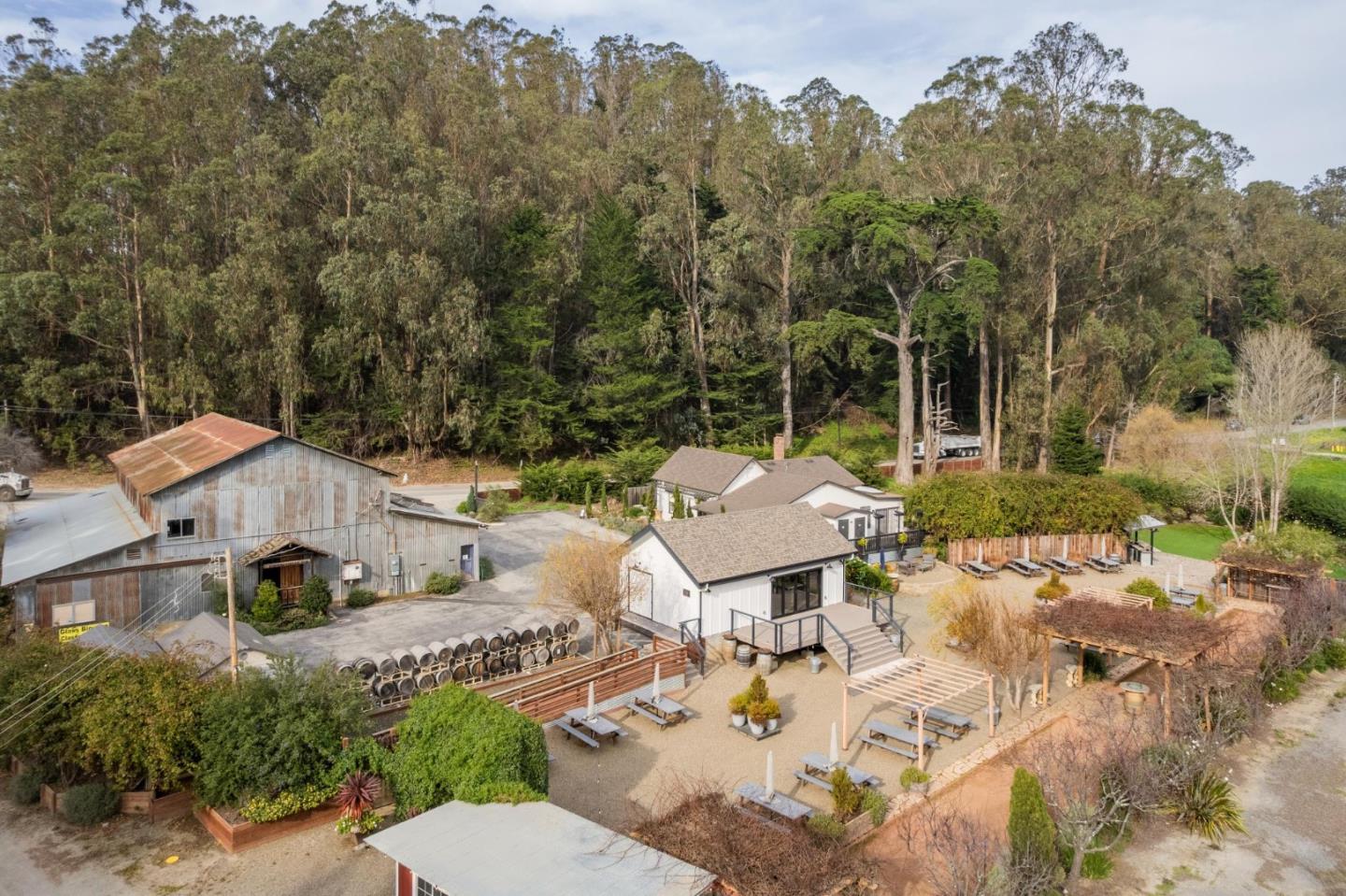 Detail Gallery Image 5 of 26 For 12341 San Mateo Rd, Half Moon Bay,  CA 94019 - – Beds | – Baths