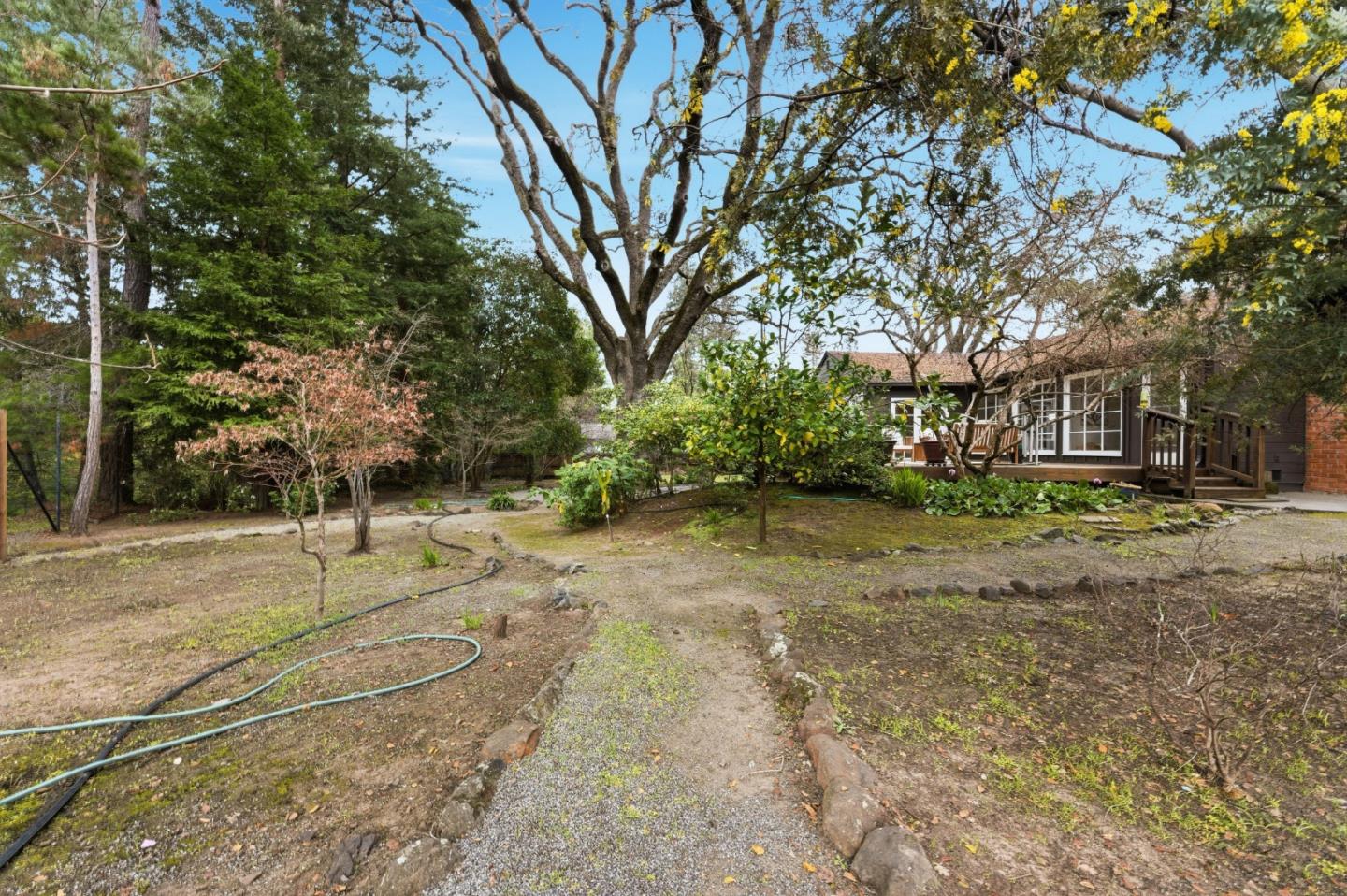 Detail Gallery Image 35 of 44 For 1698 Cordilleras Rd, Redwood City,  CA 94062 - 2 Beds | 2/1 Baths