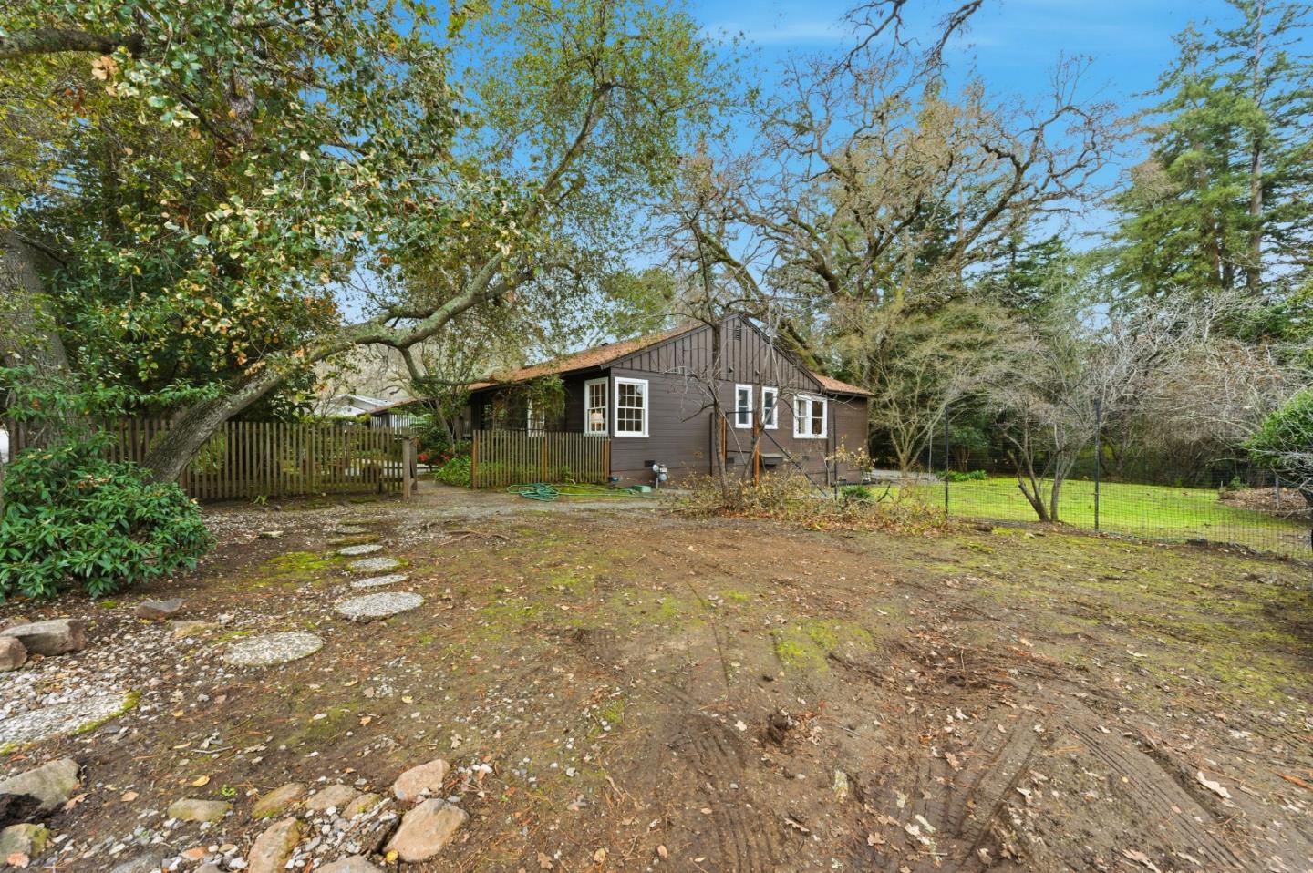 Detail Gallery Image 38 of 44 For 1698 Cordilleras Rd, Redwood City,  CA 94062 - 2 Beds | 2/1 Baths