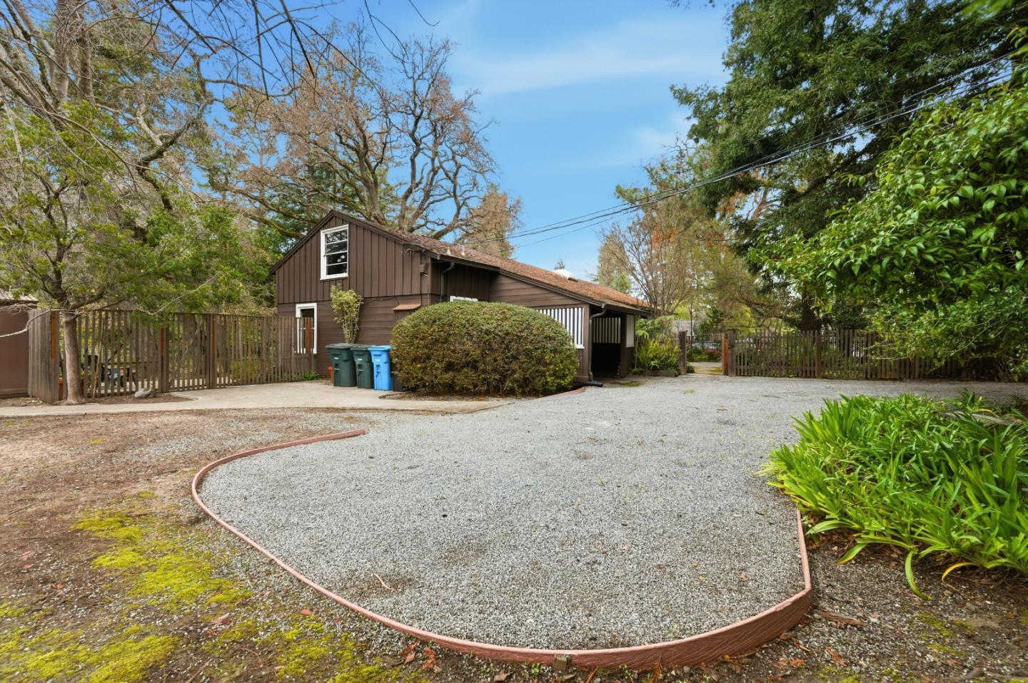 Detail Gallery Image 39 of 44 For 1698 Cordilleras Rd, Redwood City,  CA 94062 - 2 Beds | 2/1 Baths