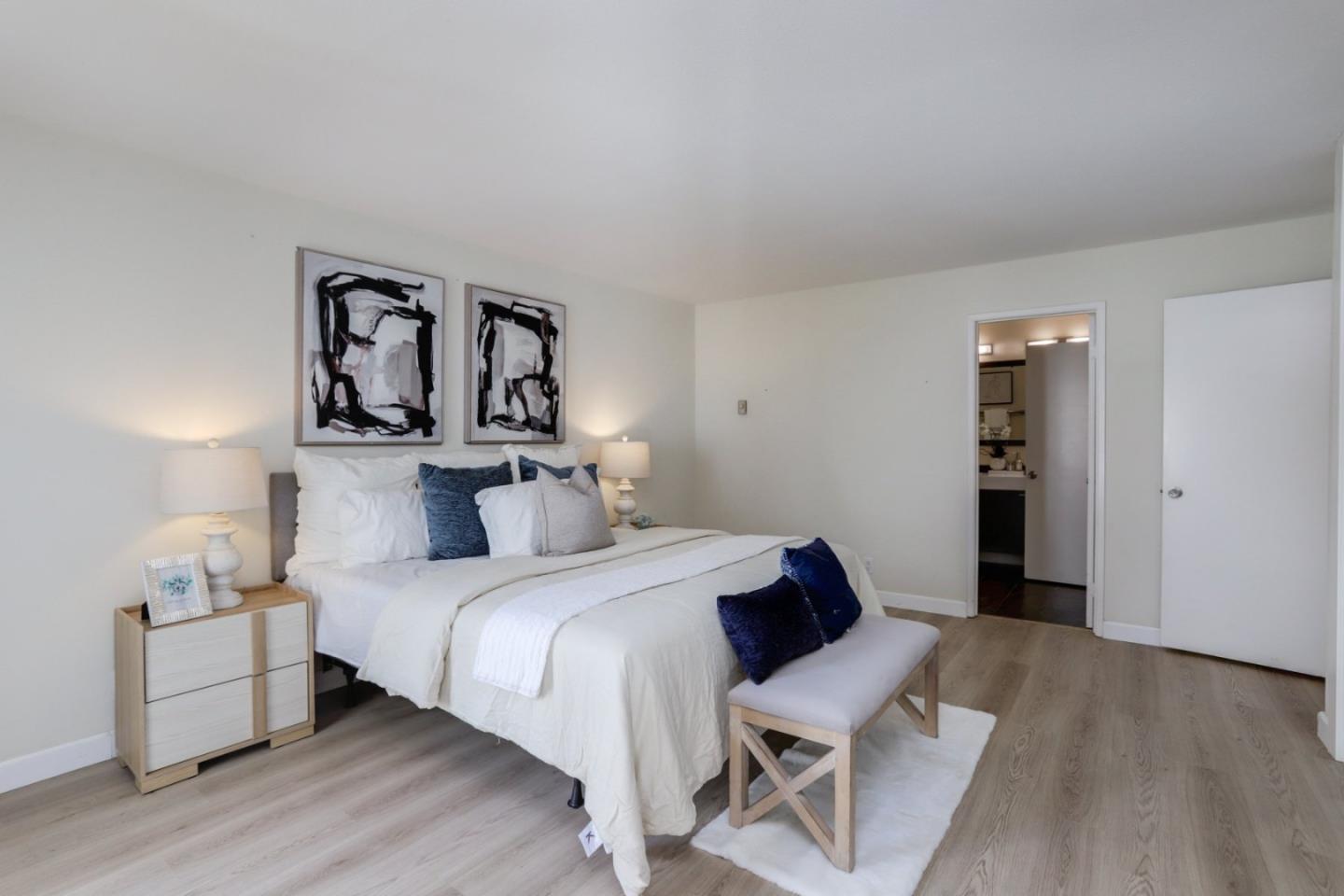 Detail Gallery Image 13 of 33 For 865 Balboa Ln, Foster City,  CA 94404 - 2 Beds | 2 Baths