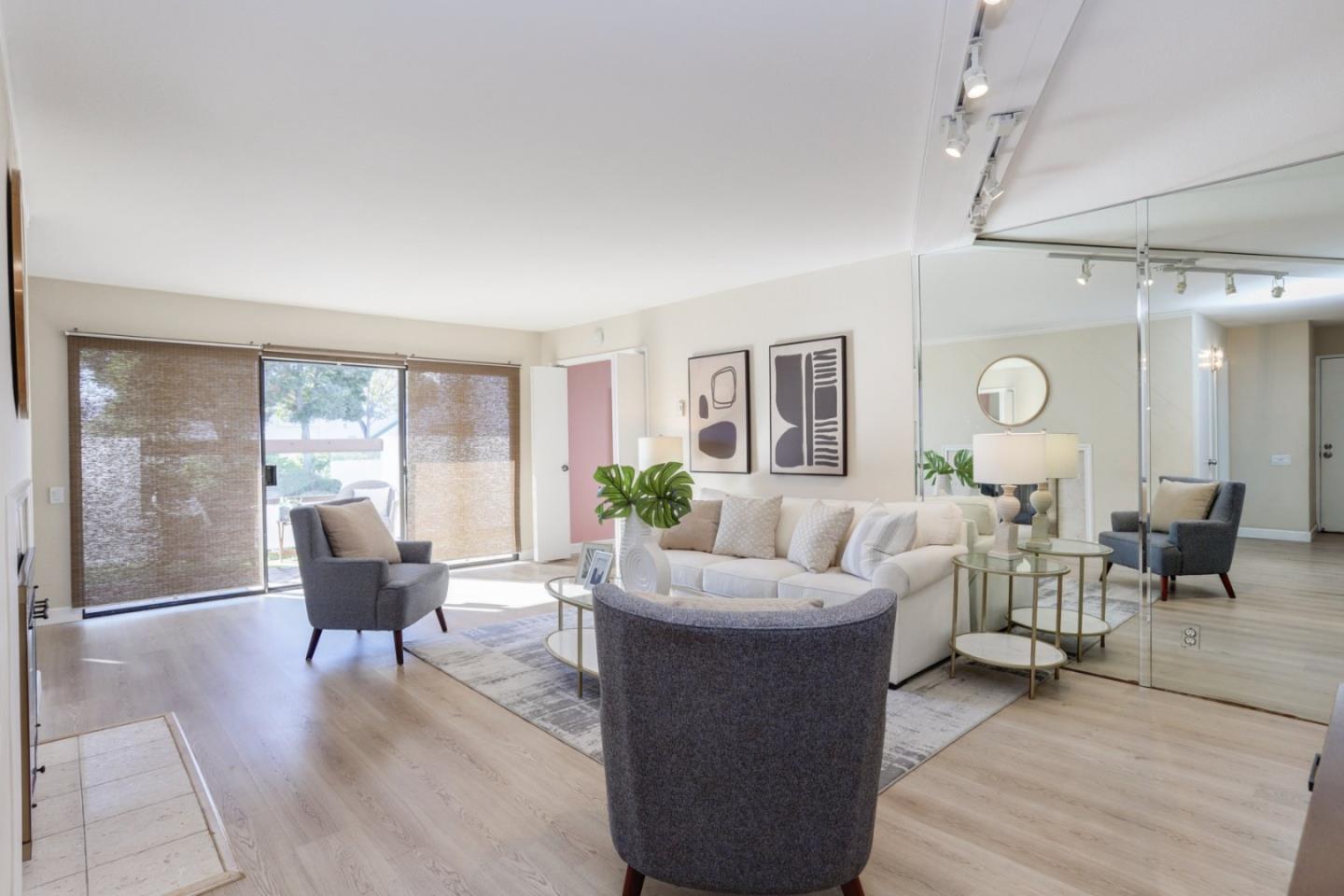 Detail Gallery Image 2 of 33 For 865 Balboa Ln, Foster City,  CA 94404 - 2 Beds | 2 Baths