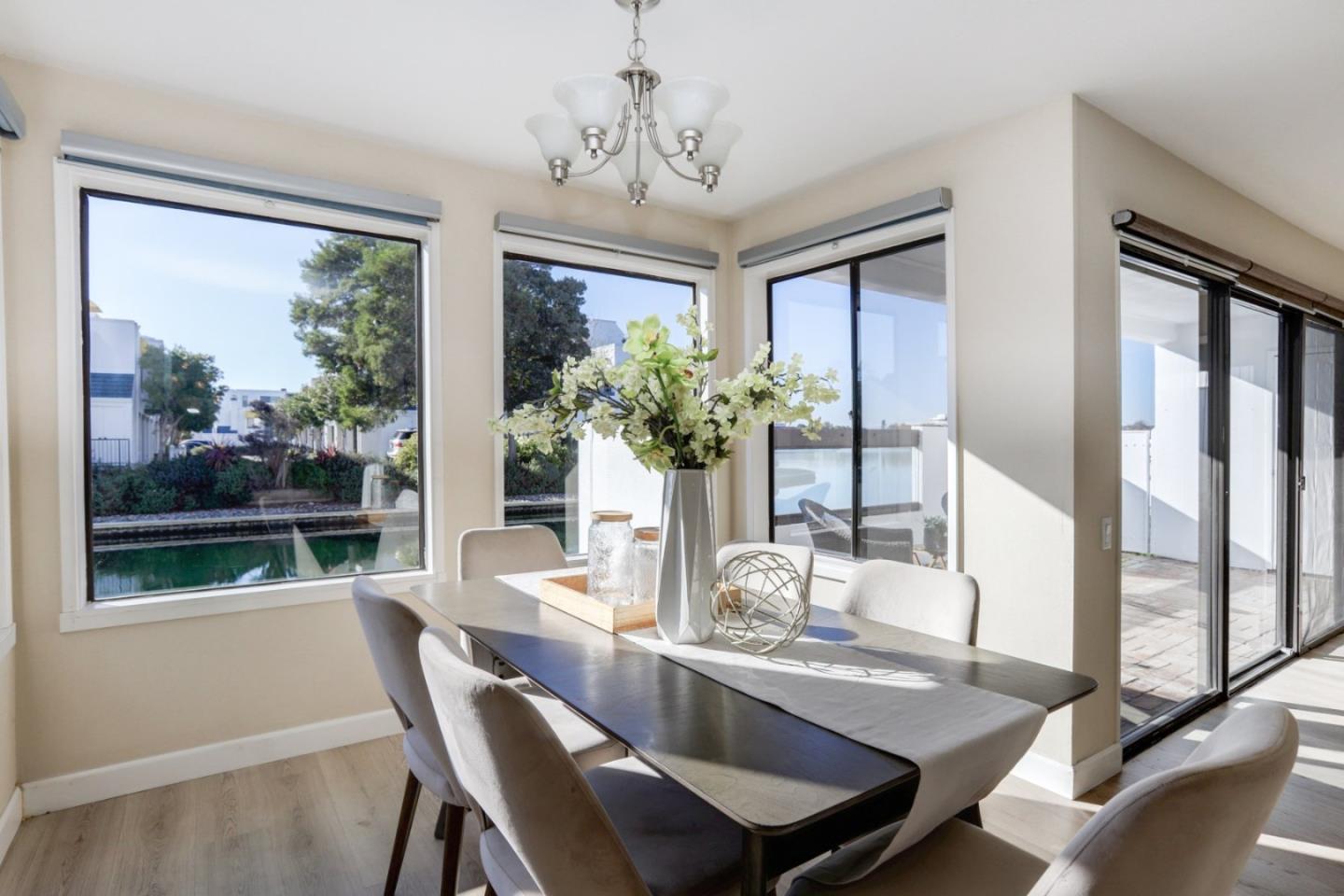 Detail Gallery Image 6 of 33 For 865 Balboa Ln, Foster City,  CA 94404 - 2 Beds | 2 Baths