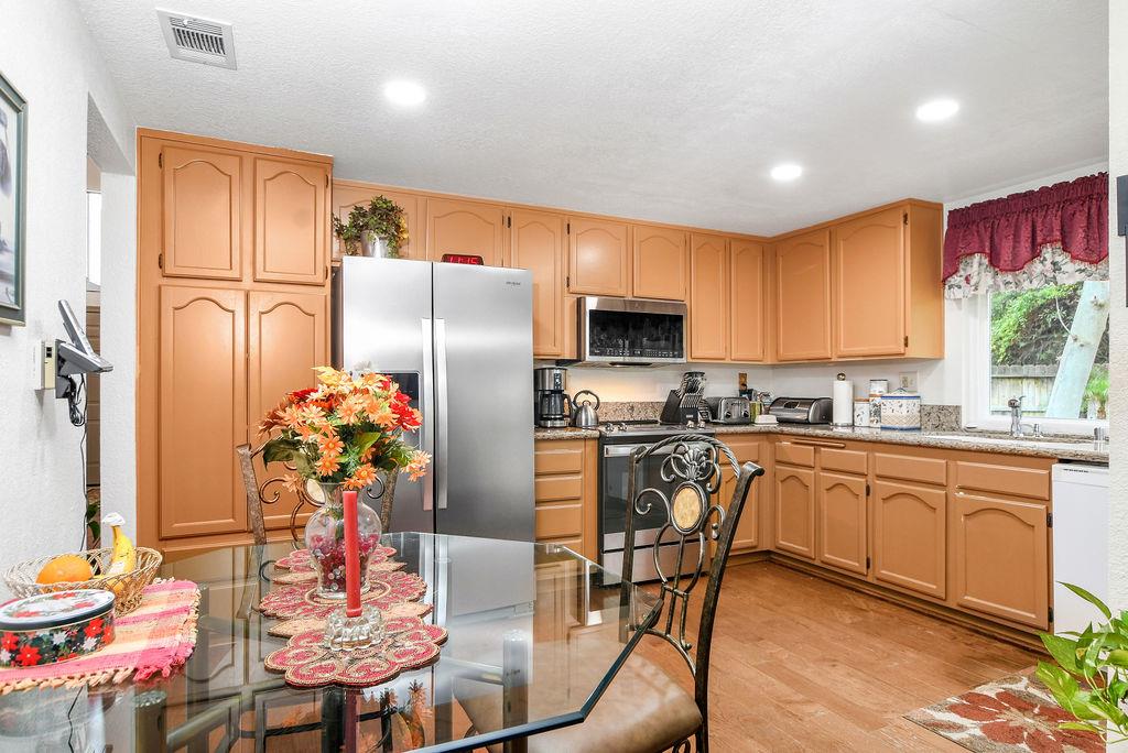 Detail Gallery Image 13 of 34 For 4508 Deerhorn Ct, Antioch,  CA 94531 - 3 Beds | 2 Baths
