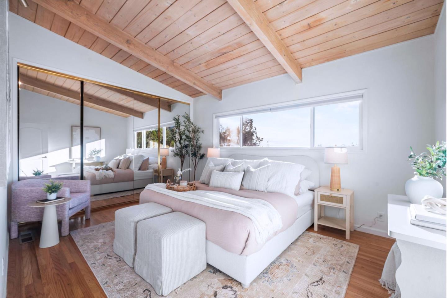 Detail Gallery Image 18 of 44 For 5914 Zinn Dr, Oakland,  CA 94611 - 4 Beds | 2 Baths