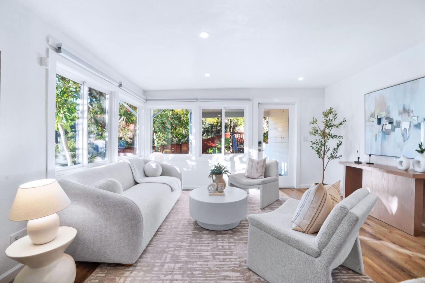 Detail Gallery Image 26 of 44 For 5914 Zinn Dr, Oakland,  CA 94611 - 4 Beds | 2 Baths