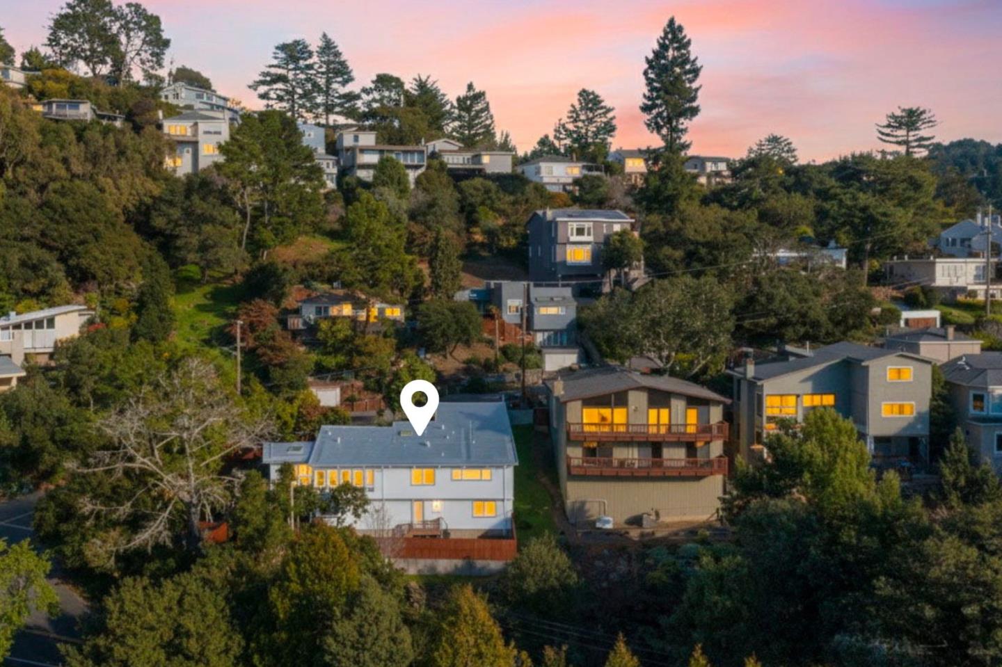 Detail Gallery Image 3 of 44 For 5914 Zinn Dr, Oakland,  CA 94611 - 4 Beds | 2 Baths