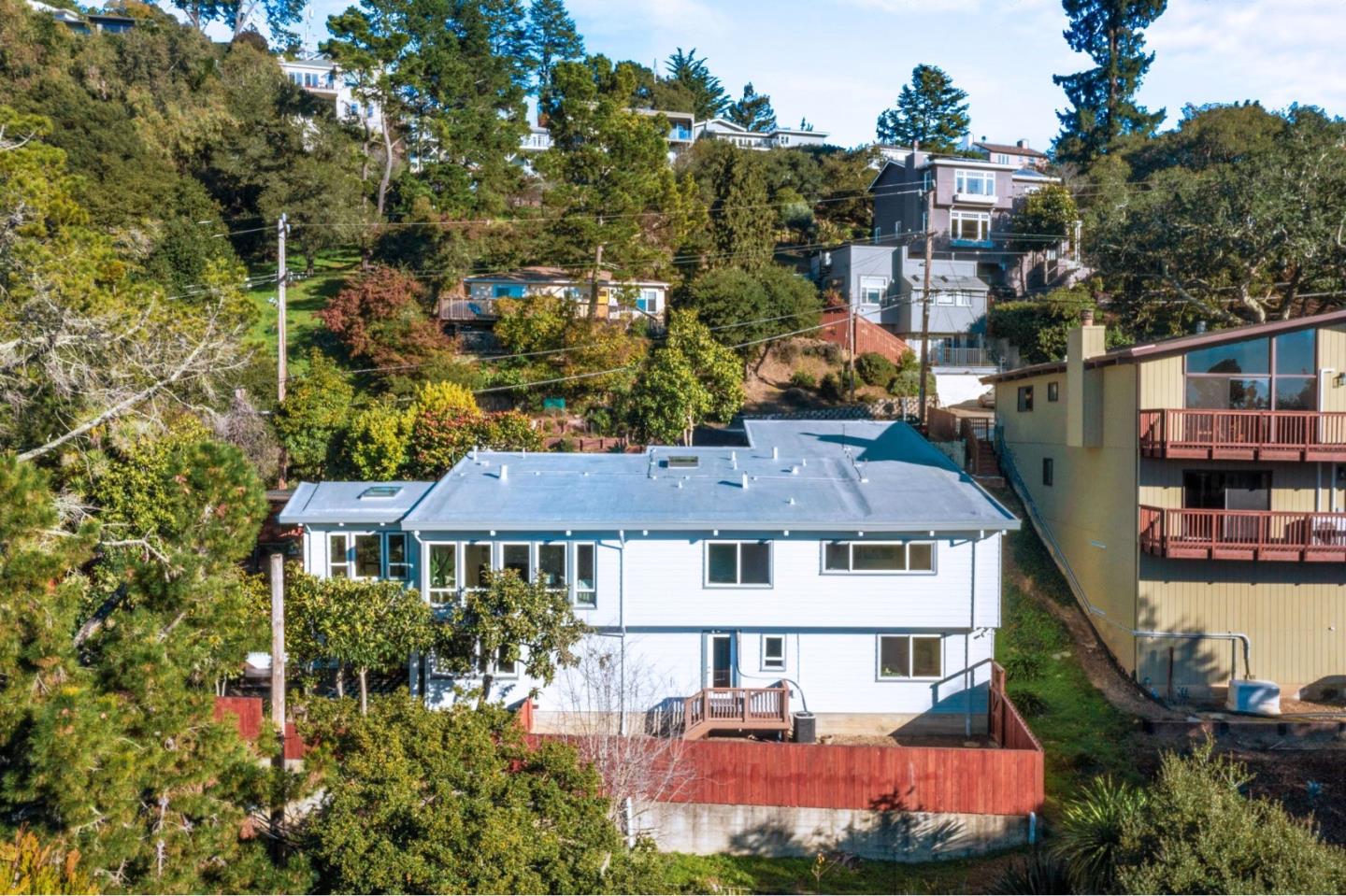 Detail Gallery Image 40 of 44 For 5914 Zinn Dr, Oakland,  CA 94611 - 4 Beds | 2 Baths