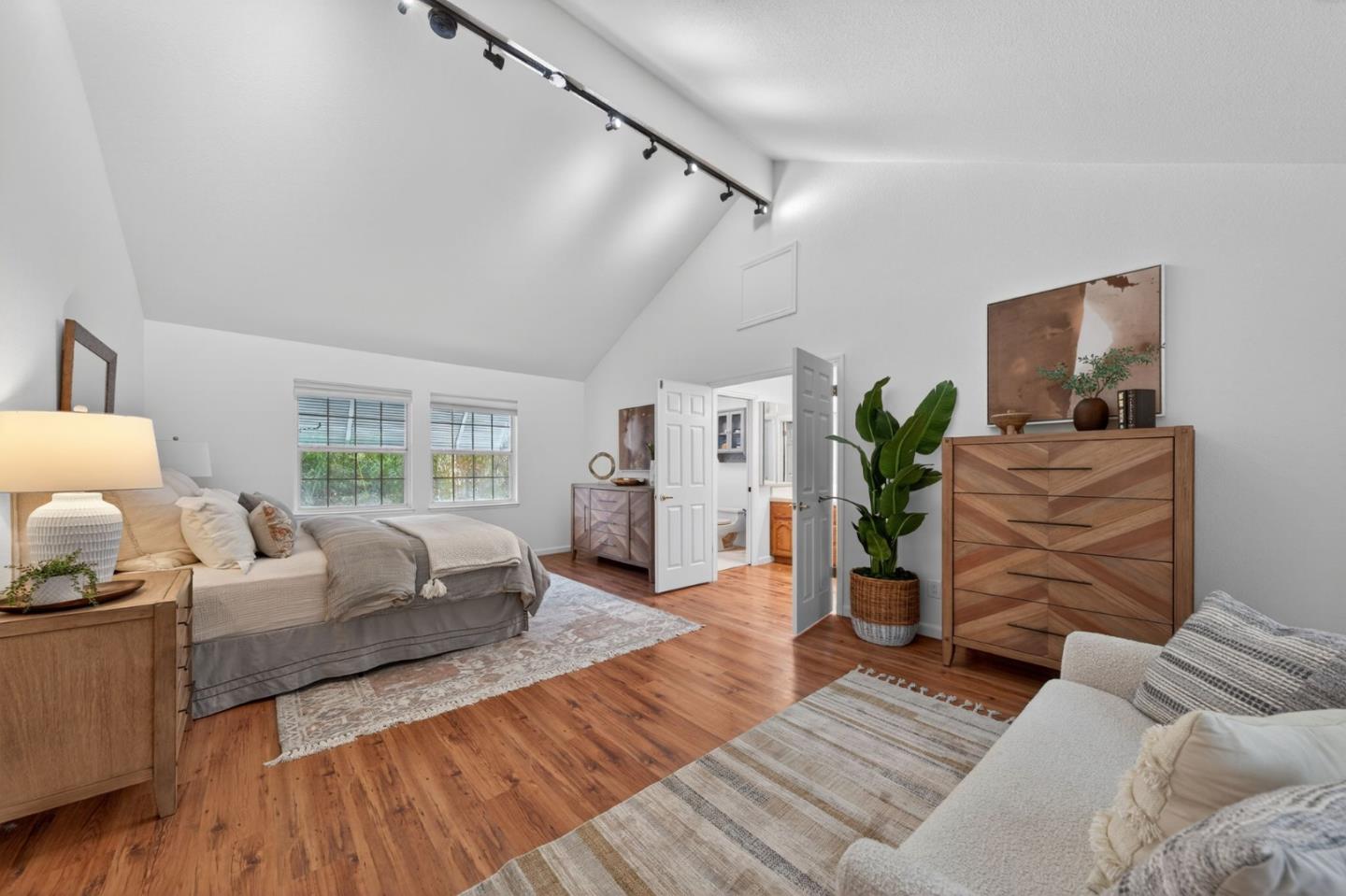 Detail Gallery Image 15 of 27 For 1658 Monroe St, Santa Clara,  CA 95050 - 3 Beds | 2/1 Baths