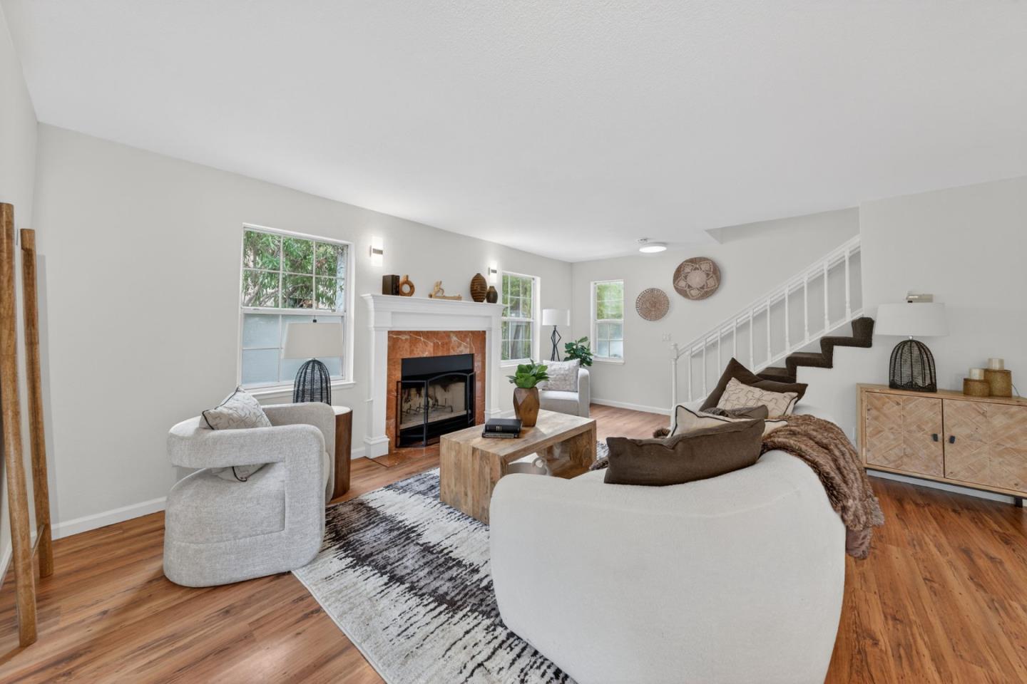 Detail Gallery Image 4 of 27 For 1658 Monroe St, Santa Clara,  CA 95050 - 3 Beds | 2/1 Baths