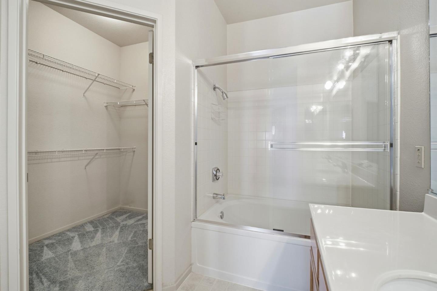 Detail Gallery Image 17 of 47 For 1885 Flagstone Dr, Union City,  CA 94587 - 3 Beds | 3 Baths