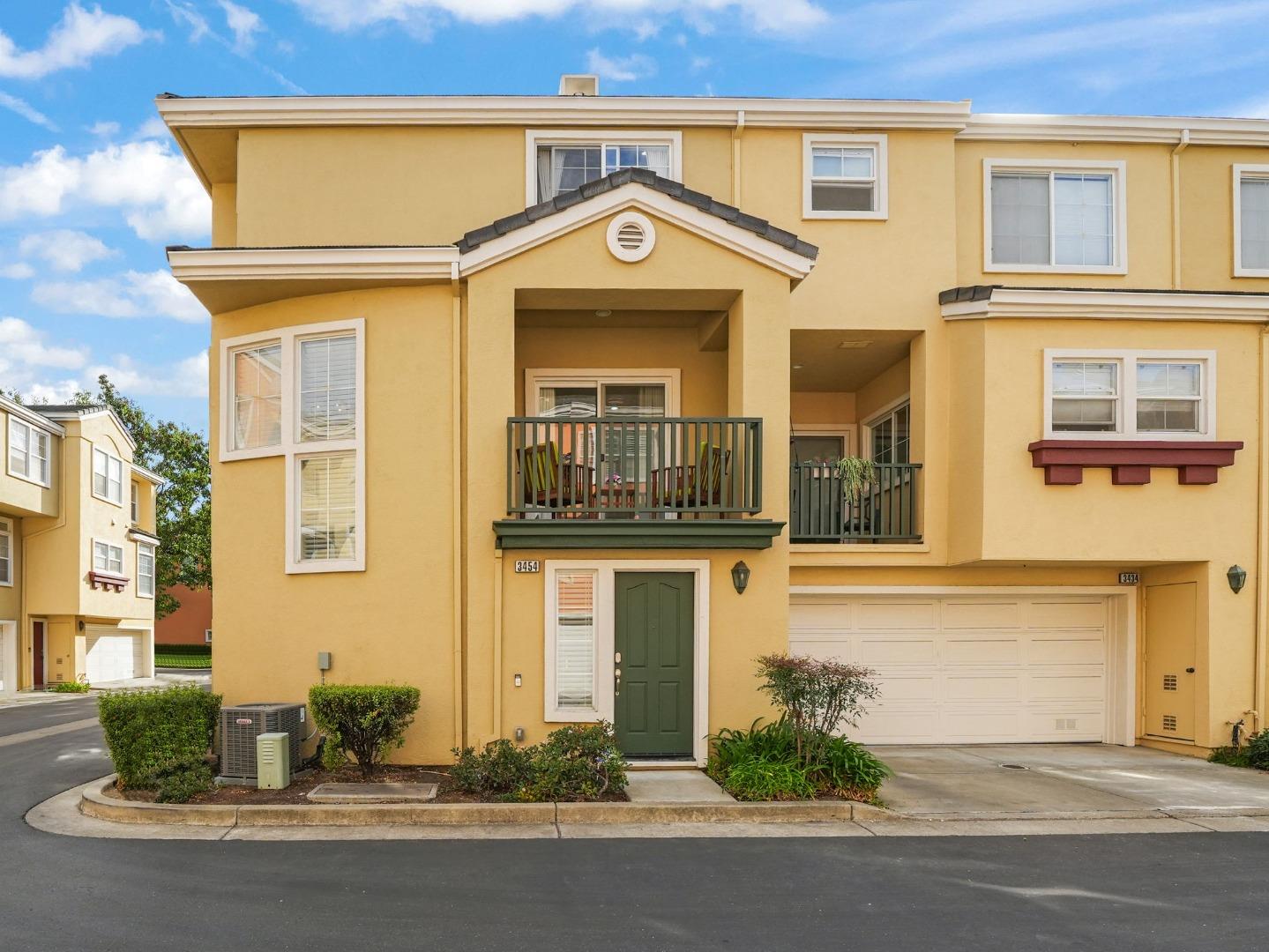 Detail Gallery Image 3 of 35 For 3454 Dayton Cmn, Fremont,  CA 94538 - 2 Beds | 2 Baths