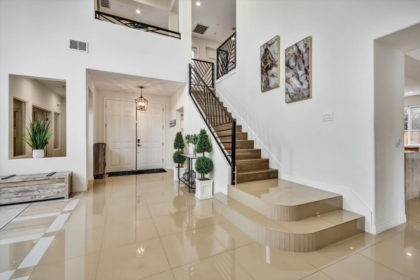 Detail Gallery Image 18 of 55 For 181 Fennel Ct, Morgan Hill,  CA 95037 - 5 Beds | 4/1 Baths