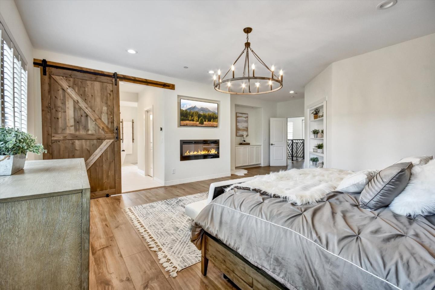 Detail Gallery Image 24 of 55 For 181 Fennel Ct, Morgan Hill,  CA 95037 - 5 Beds | 4/1 Baths