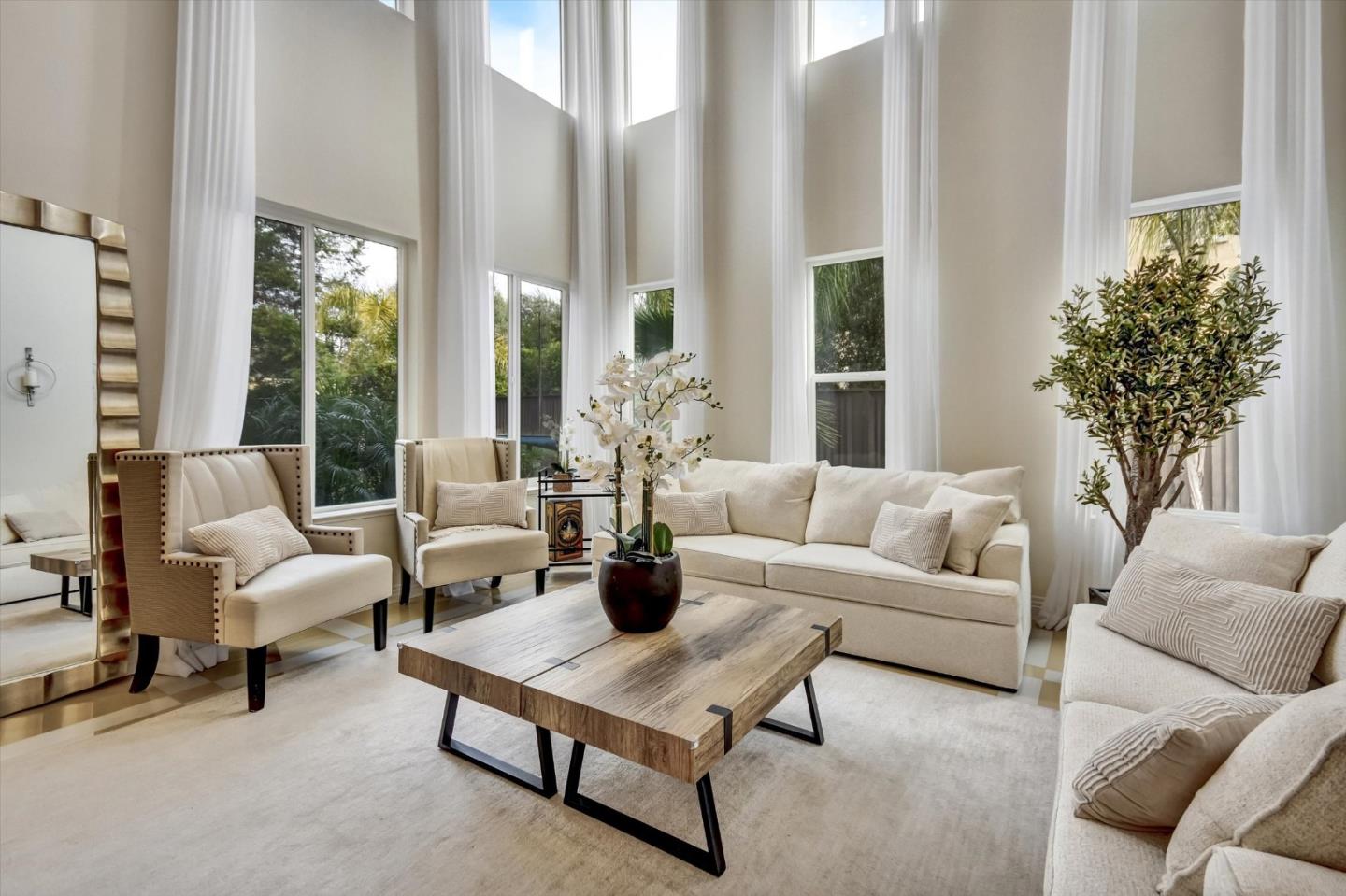 Detail Gallery Image 3 of 55 For 181 Fennel Ct, Morgan Hill,  CA 95037 - 5 Beds | 4/1 Baths