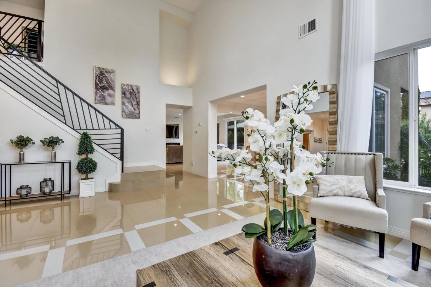 Detail Gallery Image 5 of 55 For 181 Fennel Ct, Morgan Hill,  CA 95037 - 5 Beds | 4/1 Baths