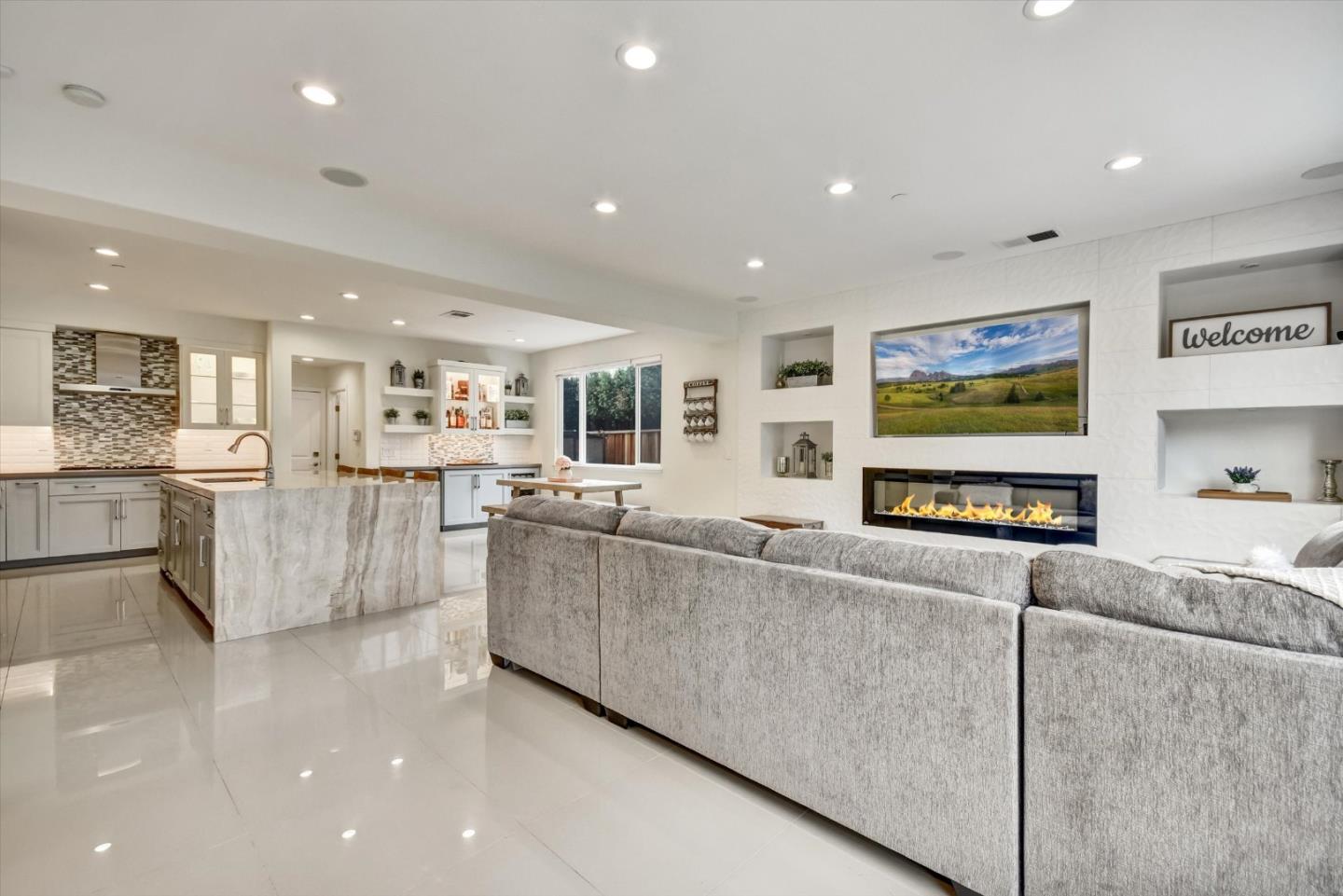 Detail Gallery Image 8 of 55 For 181 Fennel Ct, Morgan Hill,  CA 95037 - 5 Beds | 4/1 Baths