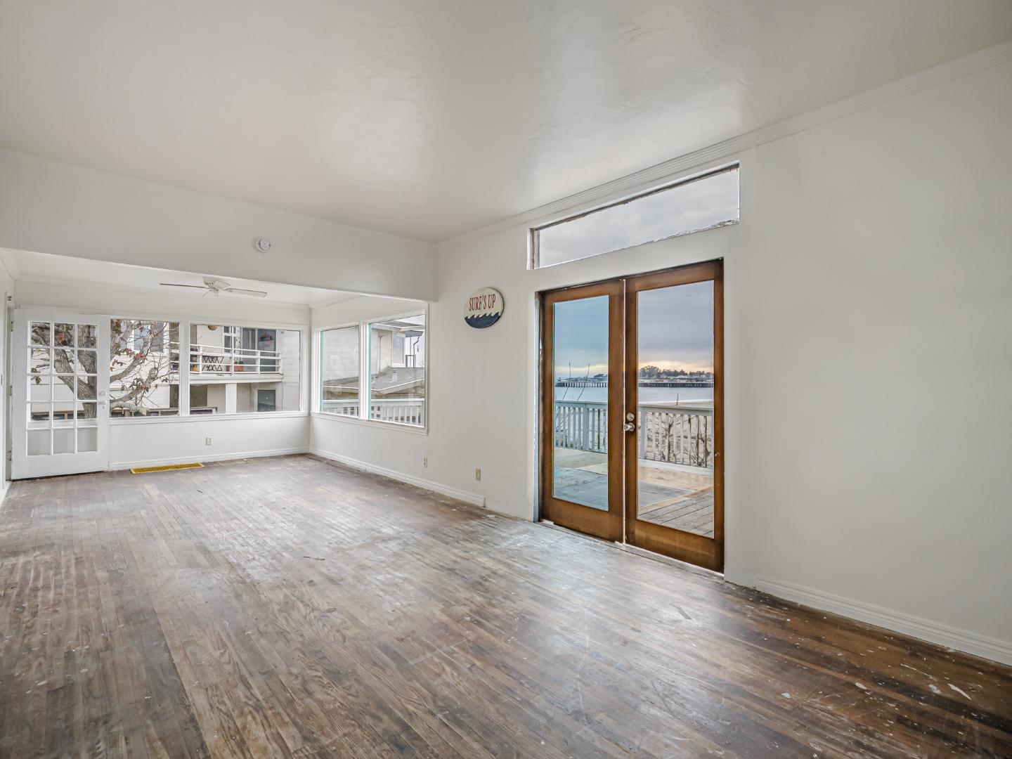 Detail Gallery Image 18 of 30 For 1130 E Cliff Dr, Santa Cruz,  CA 95062 - 2 Beds | 1 Baths