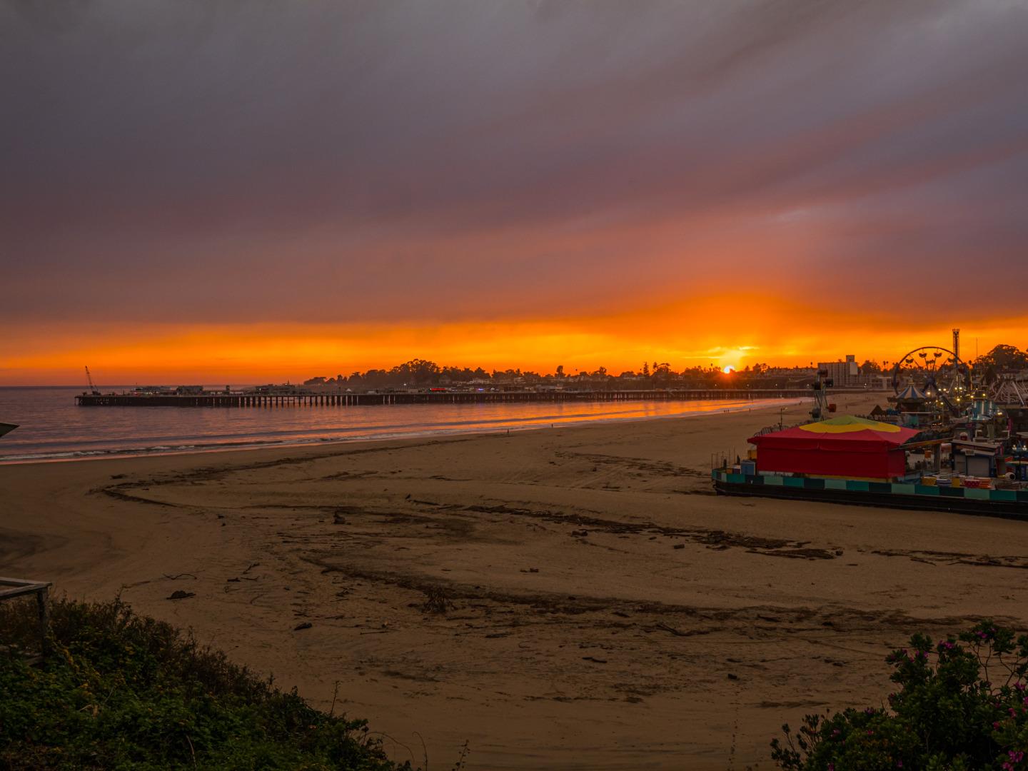 Detail Gallery Image 29 of 30 For 1130 E Cliff Dr, Santa Cruz,  CA 95062 - 2 Beds | 1 Baths