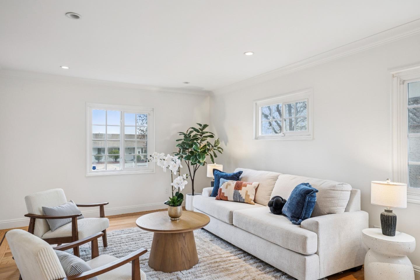 Detail Gallery Image 14 of 68 For 257 S Ashton Ave, Millbrae,  CA 94030 - 5 Beds | 4 Baths