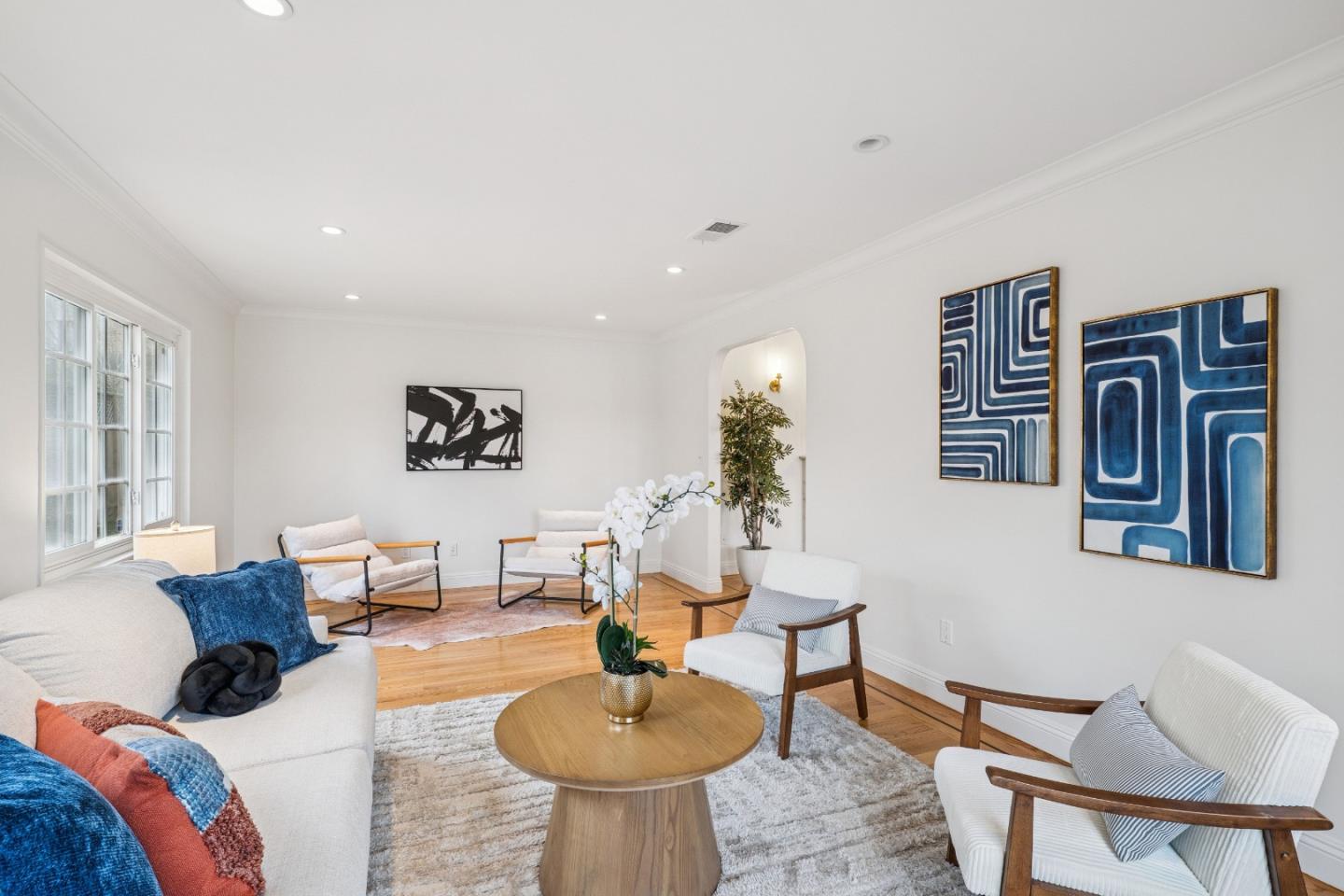 Detail Gallery Image 17 of 68 For 257 S Ashton Ave, Millbrae,  CA 94030 - 5 Beds | 4 Baths