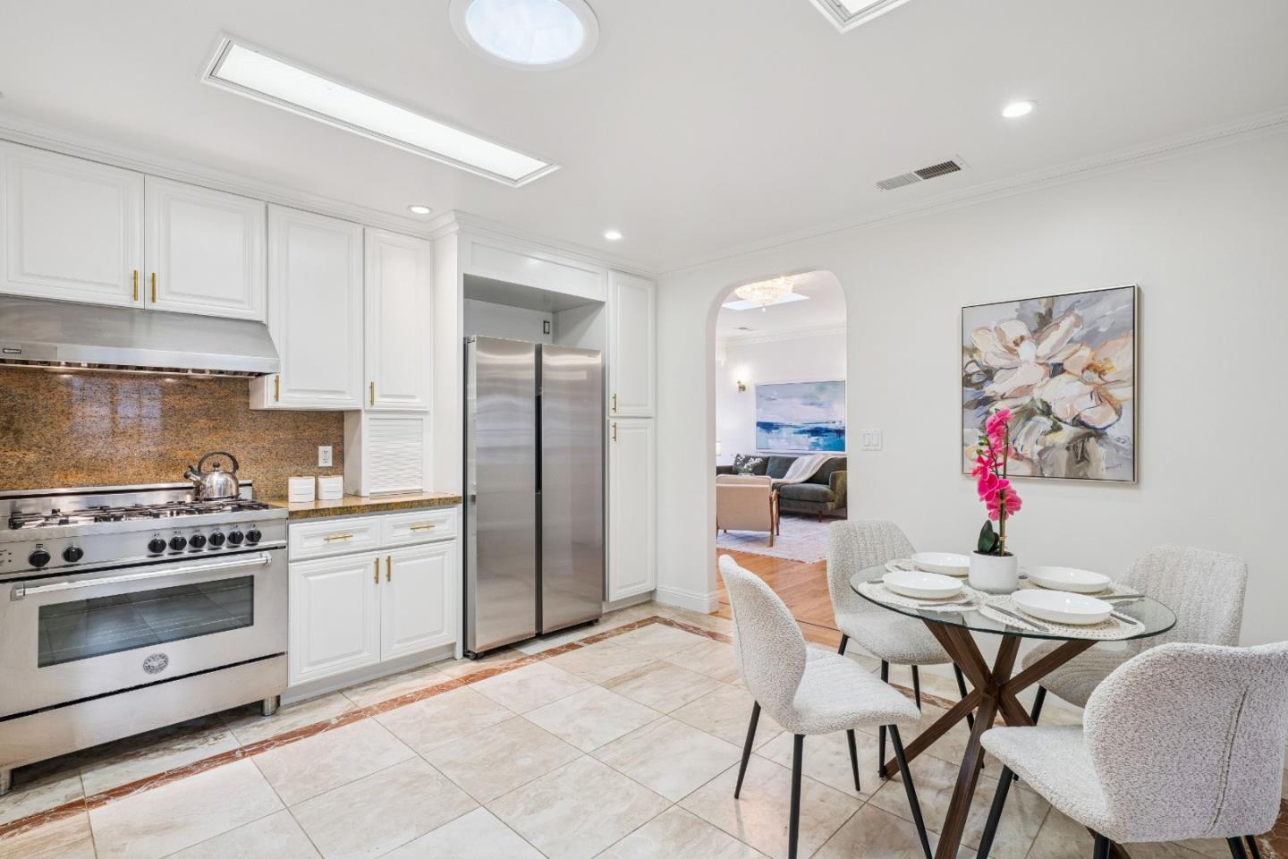 Detail Gallery Image 18 of 68 For 257 S Ashton Ave, Millbrae,  CA 94030 - 5 Beds | 4 Baths