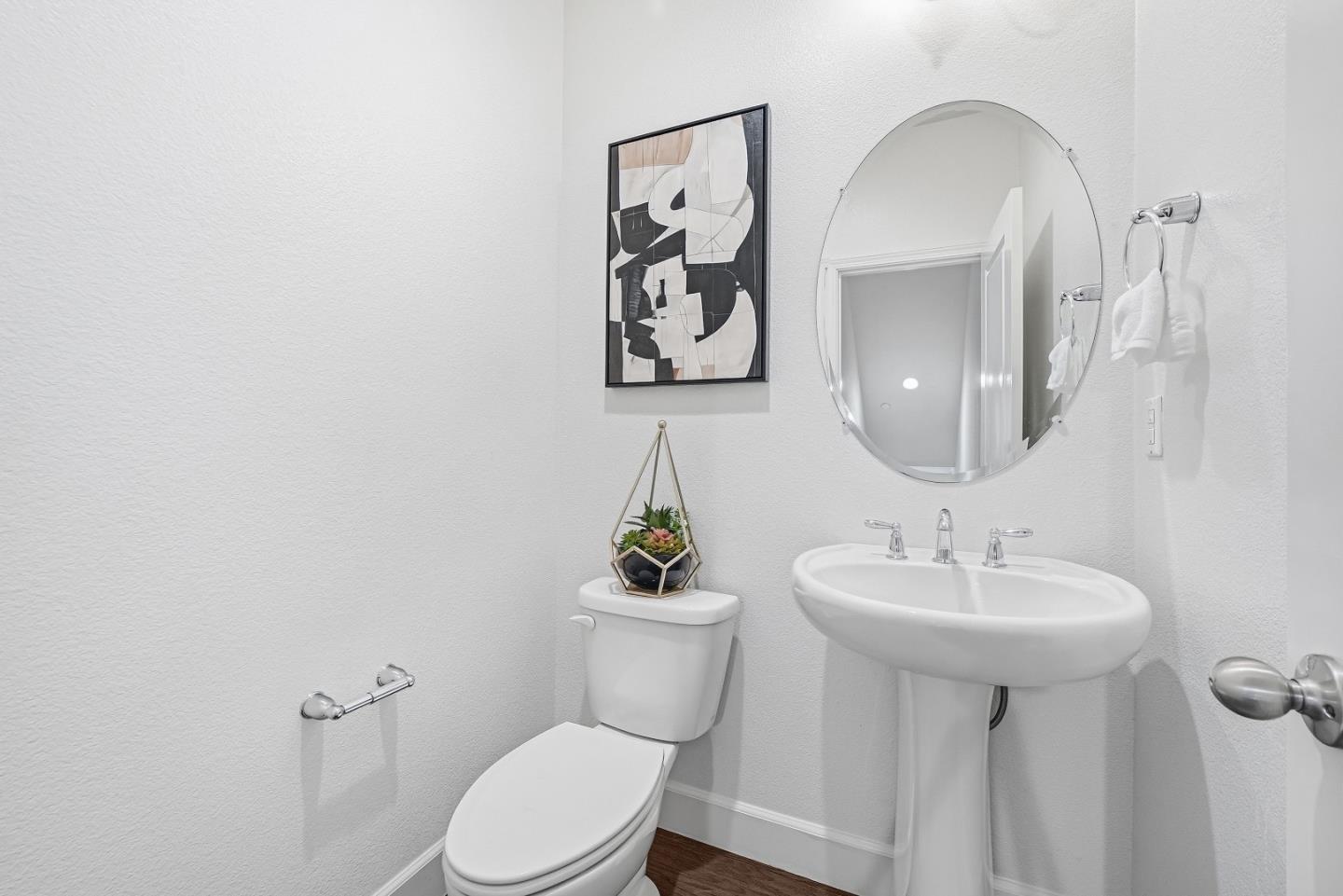 Detail Gallery Image 11 of 36 For 5724 Pandorea Ter, Newark,  CA 94560 - 2 Beds | 2/1 Baths