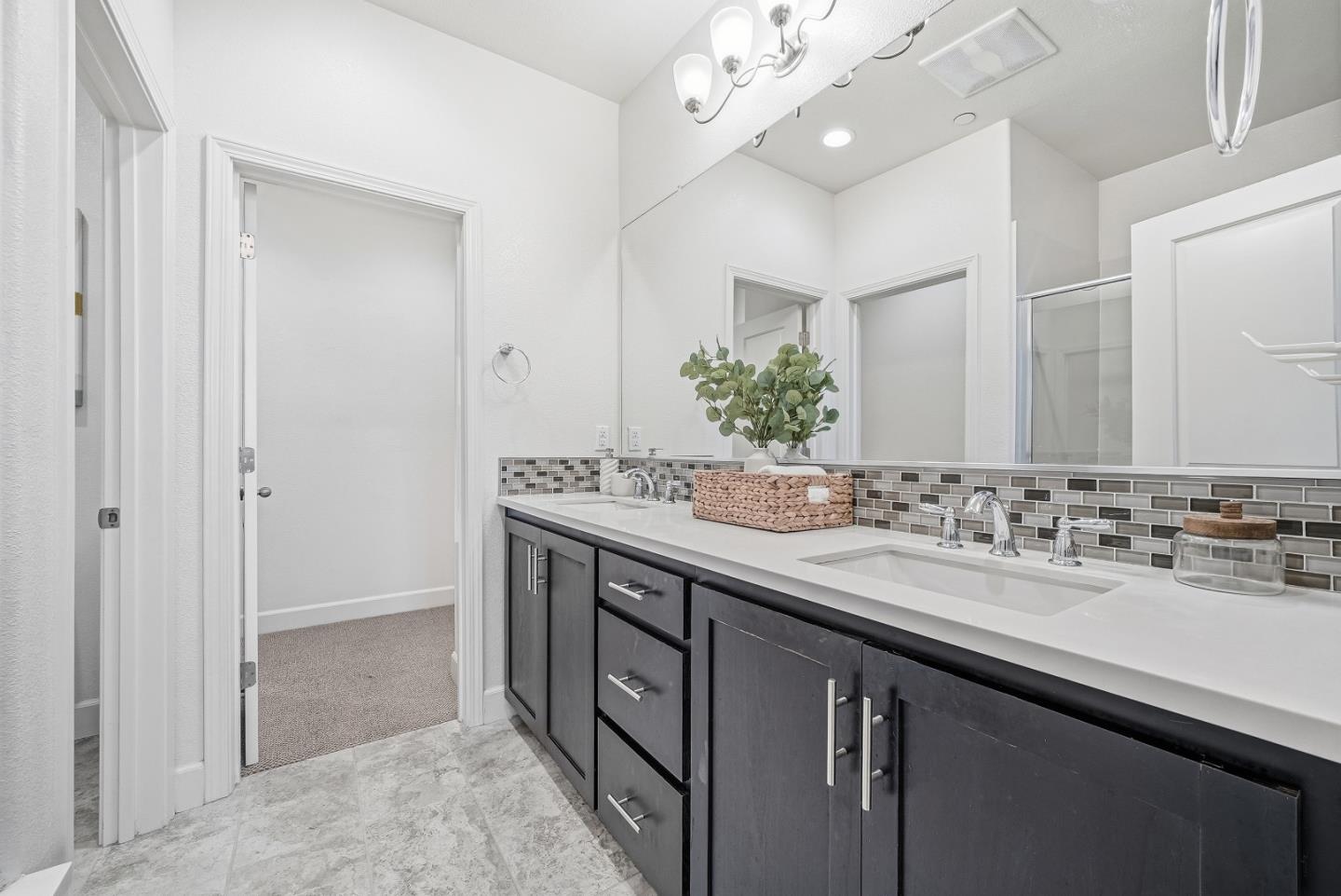 Detail Gallery Image 16 of 36 For 5724 Pandorea Ter, Newark,  CA 94560 - 2 Beds | 2/1 Baths