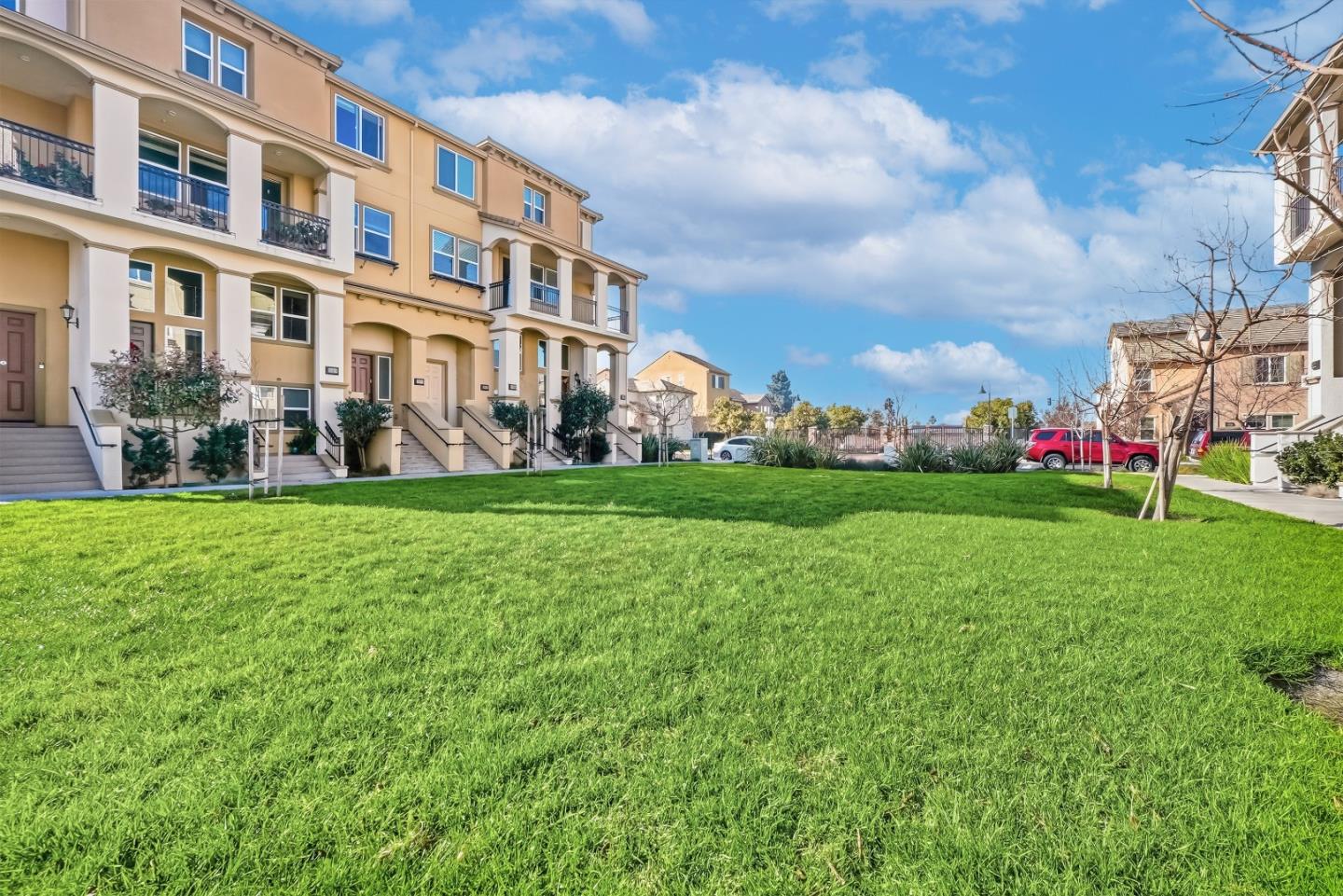 Detail Gallery Image 33 of 36 For 5724 Pandorea Ter, Newark,  CA 94560 - 2 Beds | 2/1 Baths