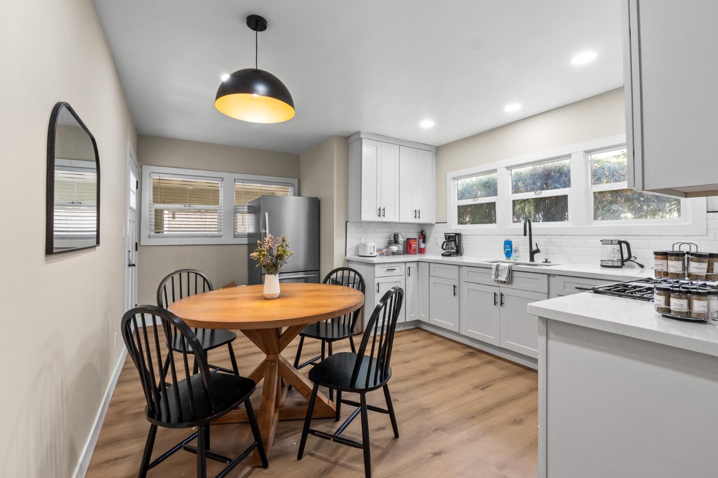 Detail Gallery Image 13 of 20 For 499 Park Ave, San Jose,  CA 95110 - 2 Beds | 1 Baths