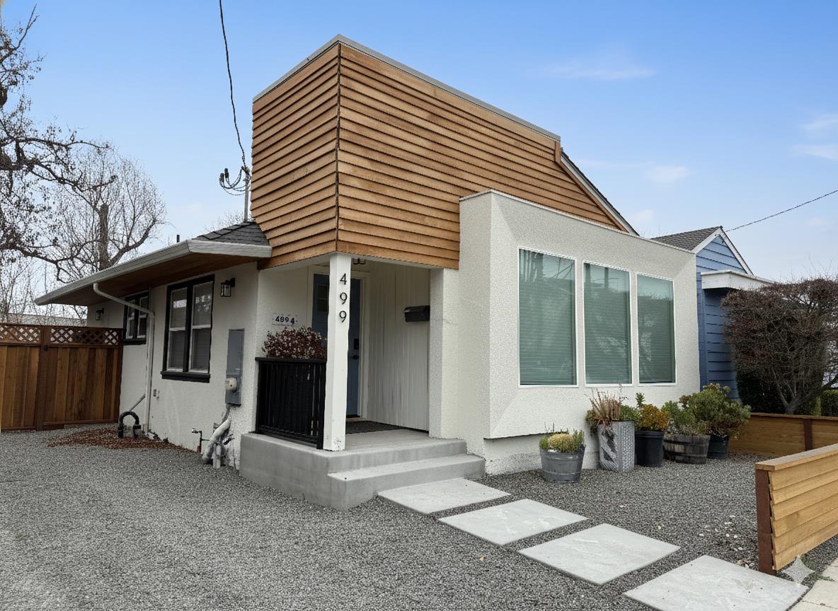 Detail Gallery Image 3 of 20 For 499 Park Ave, San Jose,  CA 95110 - 2 Beds | 1 Baths