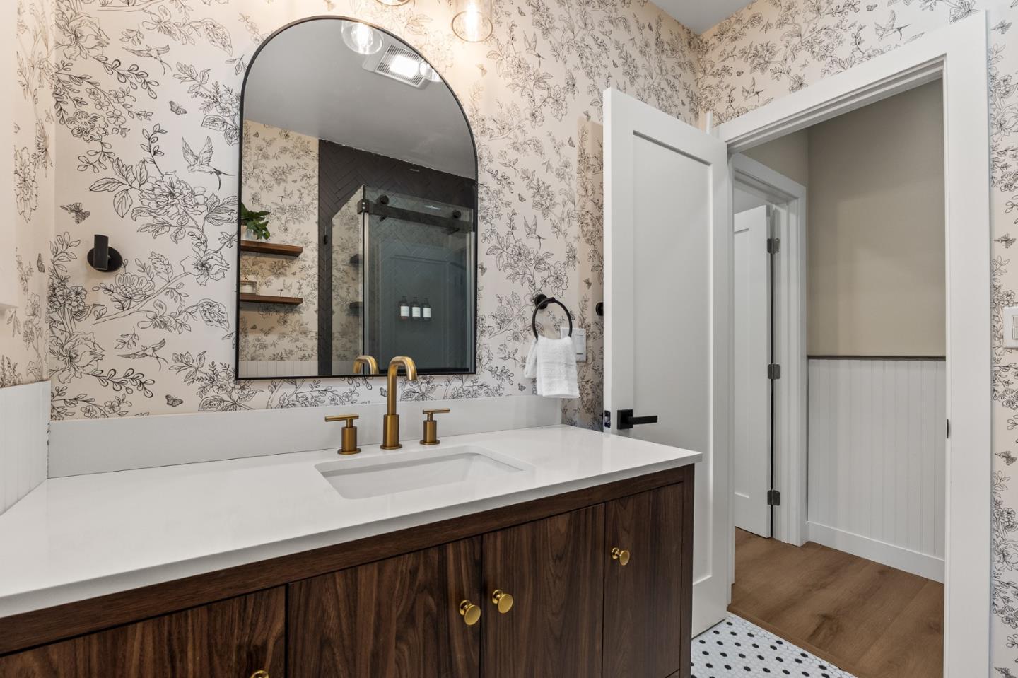 Detail Gallery Image 8 of 20 For 499 Park Ave, San Jose,  CA 95110 - 2 Beds | 1 Baths