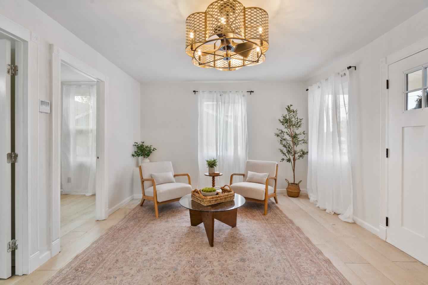 Detail Gallery Image 5 of 32 For 49 Hawkins St, Hollister,  CA 95023 - 2 Beds | 1 Baths