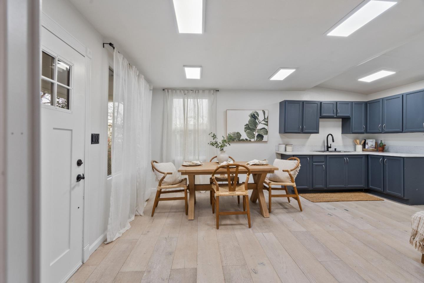 Detail Gallery Image 8 of 32 For 49 Hawkins St, Hollister,  CA 95023 - 2 Beds | 1 Baths